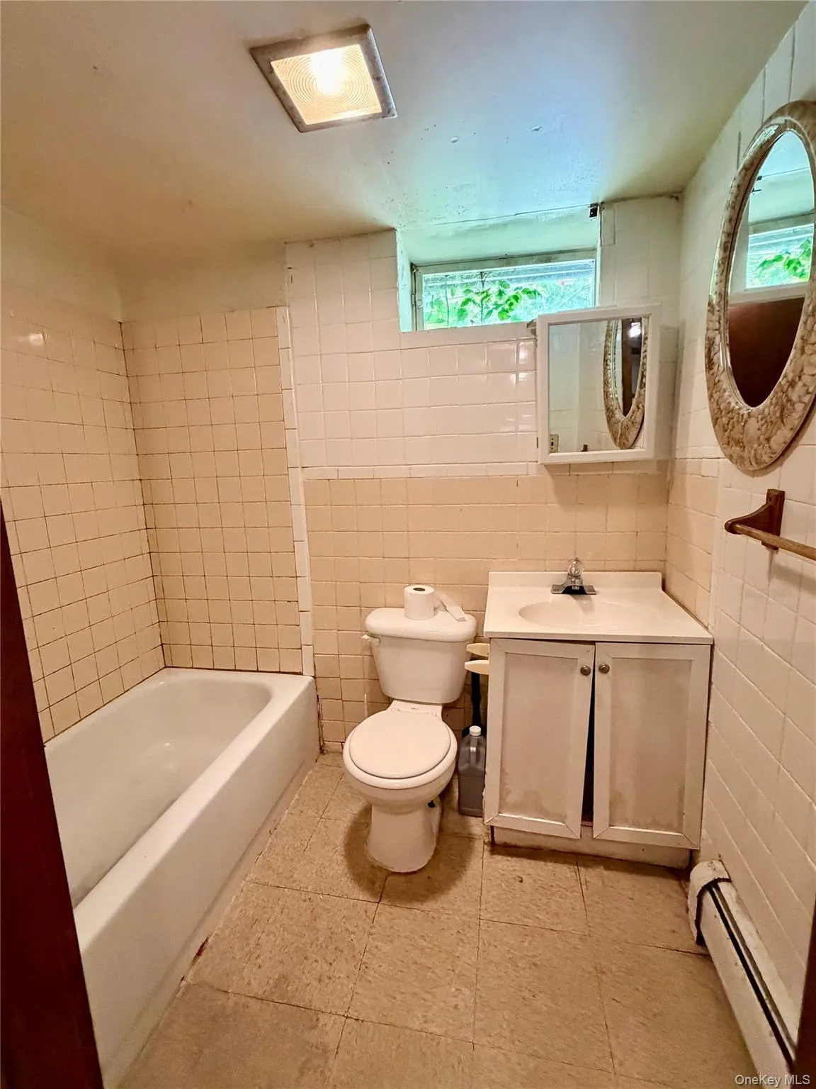 14 Hickory Street, Ramapo, NY, 4 Bedrooms Bedrooms, 7 Rooms Rooms,2 BathroomsBathrooms,Residential,For Rent,Hickory,0,1012649 14 Hickory Street, Ramapo, NY, 4 Bedrooms Bedrooms, 7 Rooms Rooms,2 BathroomsBathrooms,Residential,For Rent,Hickory,0,1012649