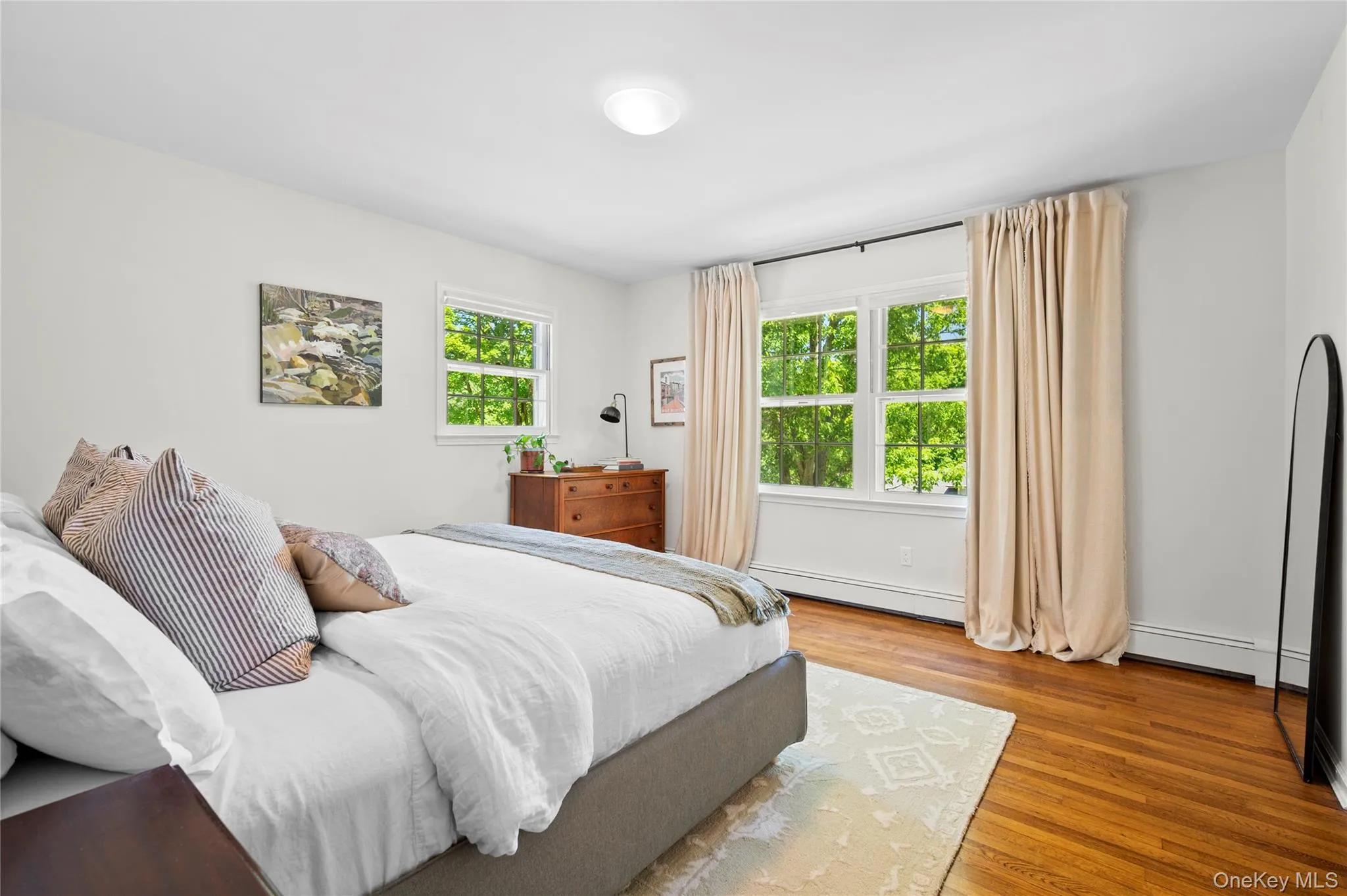 Bedroom #4, a larger bedroom with double closet. Bedroom #4, a larger bedroom with double closet.