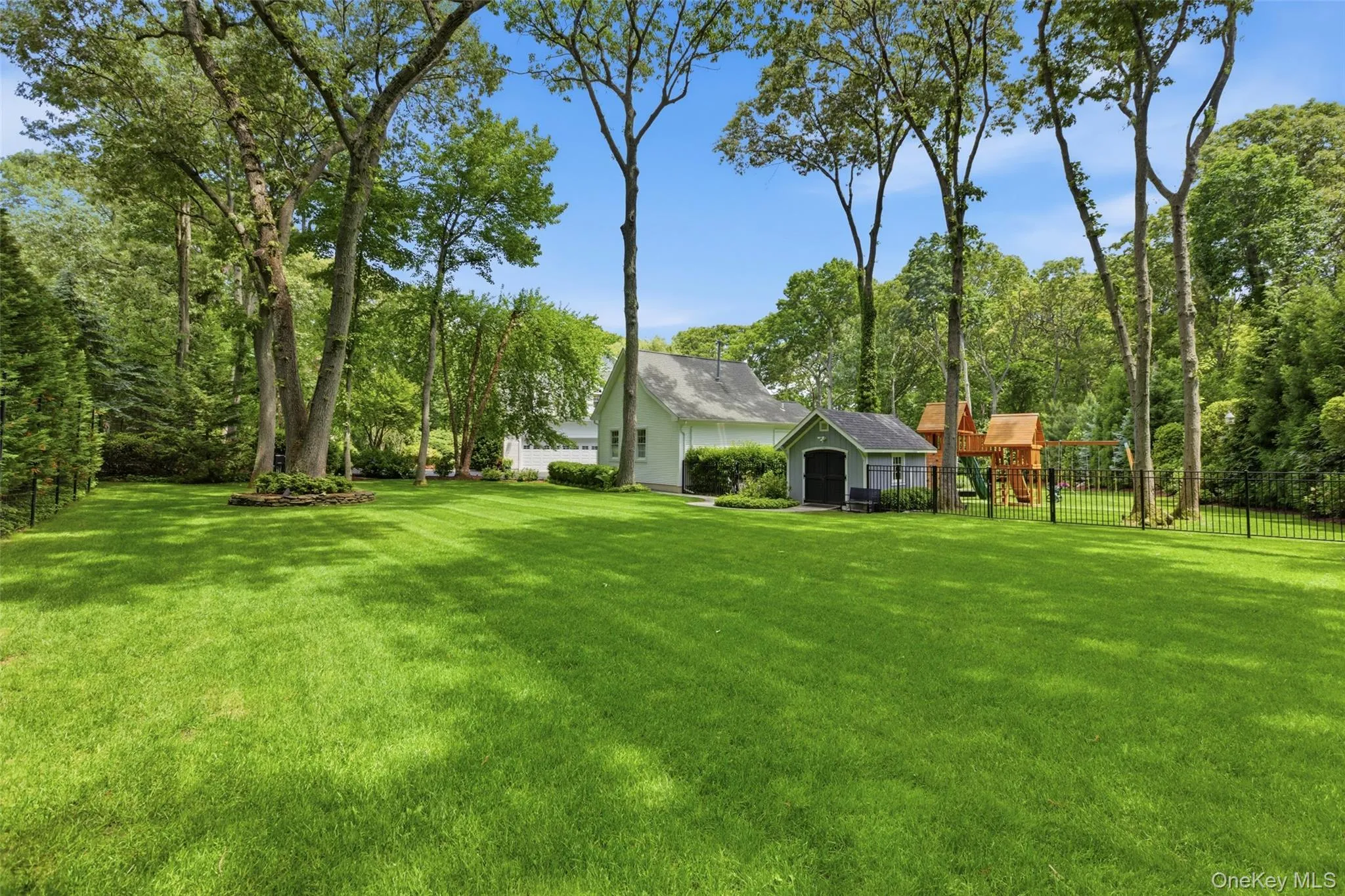 77 Mud Road, Brookhaven, NY, 5 Bedrooms Bedrooms, 11 Rooms Rooms,6 BathroomsBathrooms,Residential,For Rent,Mud,0,1012651 77 Mud Road, Brookhaven, NY, 5 Bedrooms Bedrooms, 11 Rooms Rooms,6 BathroomsBathrooms,Residential,For Rent,Mud,0,1012651