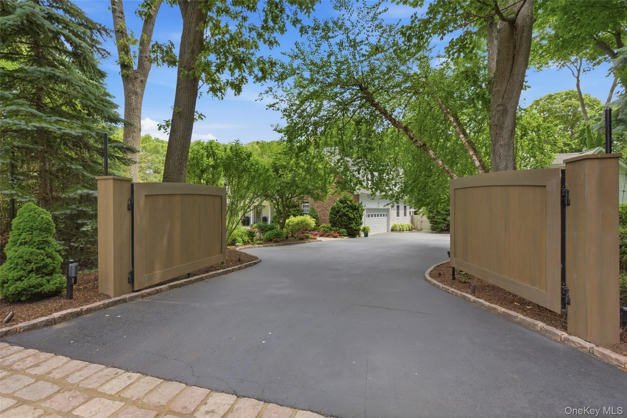 77 Mud Road, Brookhaven, NY, 5 Bedrooms Bedrooms, 11 Rooms Rooms,6 BathroomsBathrooms,Residential,For Rent,Mud,0,1012651 77 Mud Road, Brookhaven, NY, 5 Bedrooms Bedrooms, 11 Rooms Rooms,6 BathroomsBathrooms,Residential,For Rent,Mud,0,1012651