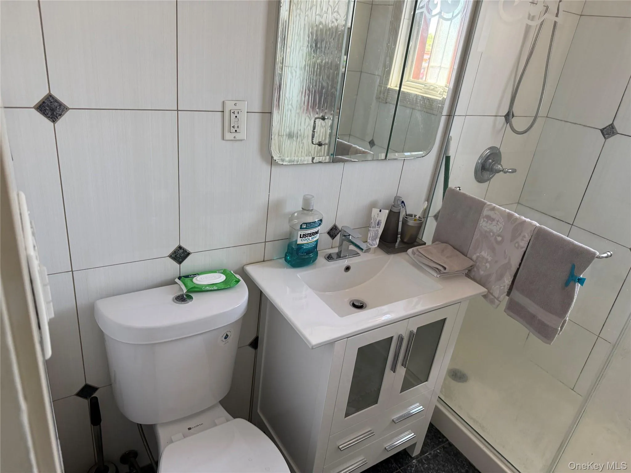 12302 116th Avenue, New York, NY, 3 Bedrooms Bedrooms, 6 Rooms Rooms,1 BathroomBathrooms,Residential,For Rent,116th,0,1012652 12302 116th Avenue, New York, NY, 3 Bedrooms Bedrooms, 6 Rooms Rooms,1 BathroomBathrooms,Residential,For Rent,116th,0,1012652