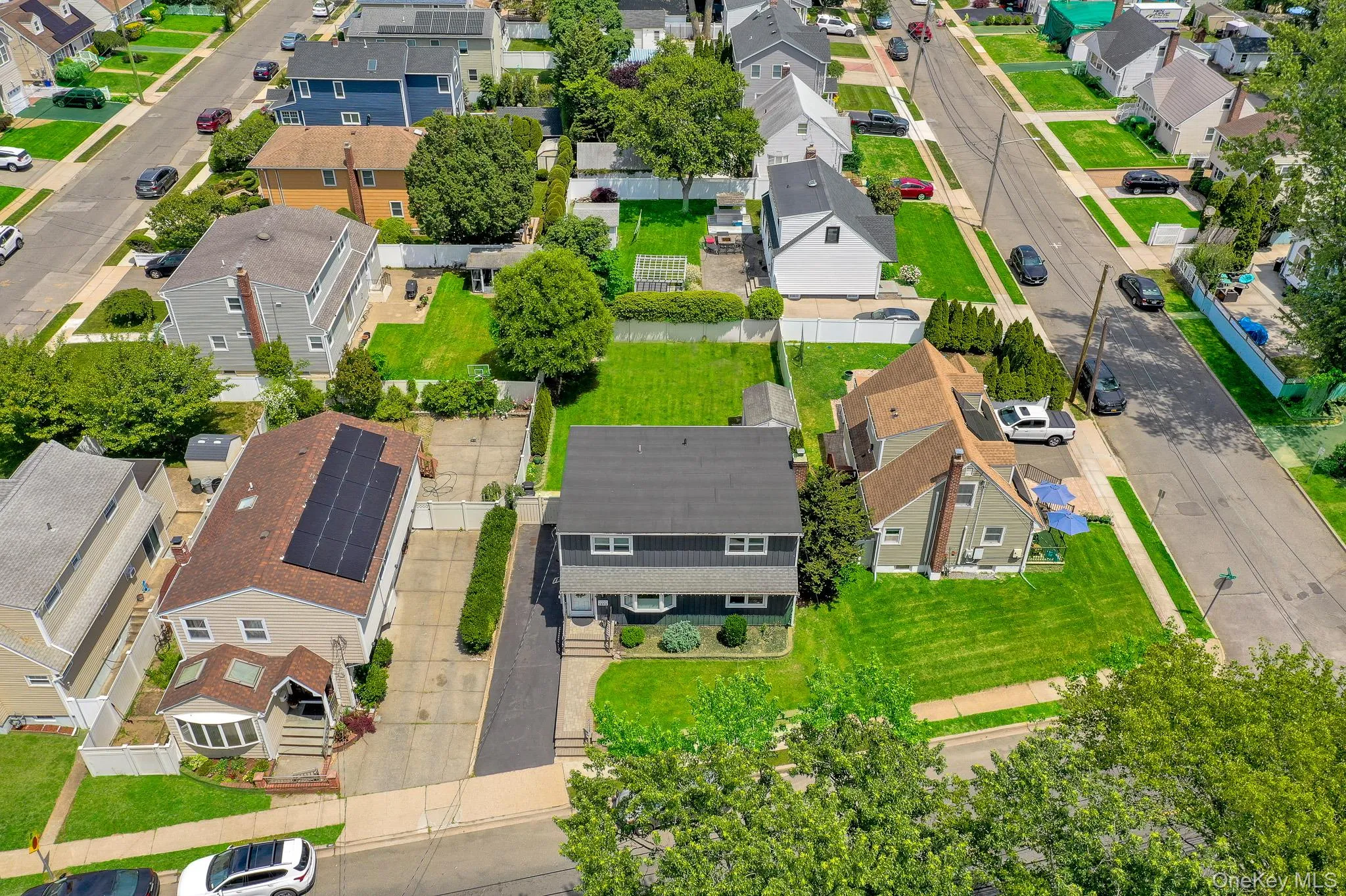 1893 Meadowbrook Road, Hempstead, NY, 4 Bedrooms Bedrooms, 8 Rooms Rooms,2 BathroomsBathrooms,Residential,For Rent,Meadowbrook,0,1012655 1893 Meadowbrook Road, Hempstead, NY, 4 Bedrooms Bedrooms, 8 Rooms Rooms,2 BathroomsBathrooms,Residential,For Rent,Meadowbrook,0,1012655