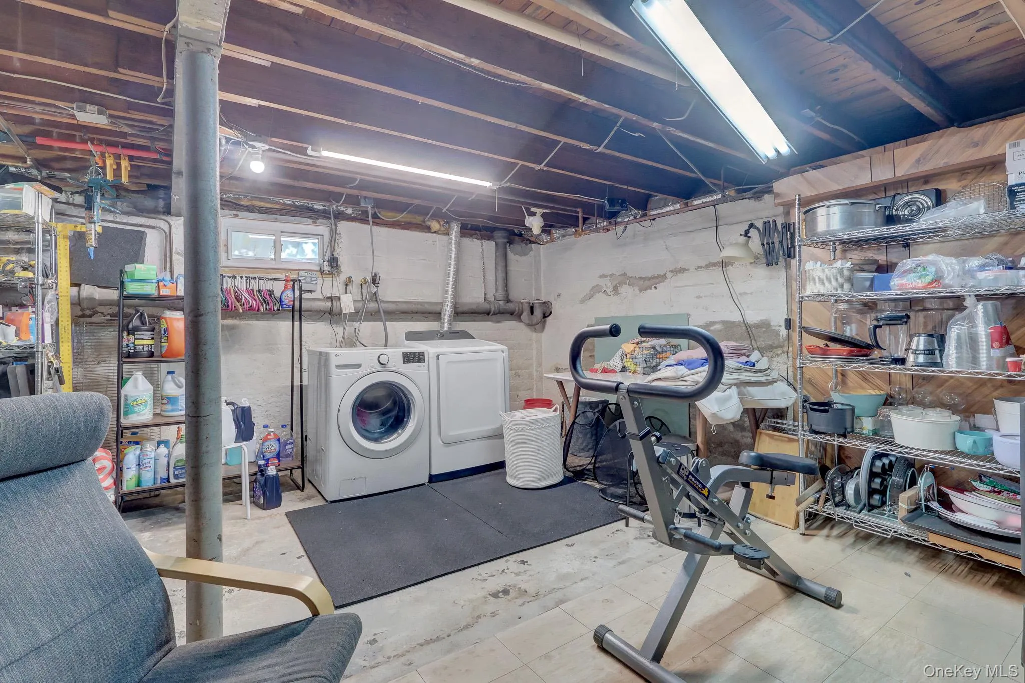 1893 Meadowbrook Road, Hempstead, NY, 4 Bedrooms Bedrooms, 8 Rooms Rooms,2 BathroomsBathrooms,Residential,For Rent,Meadowbrook,0,1012655 1893 Meadowbrook Road, Hempstead, NY, 4 Bedrooms Bedrooms, 8 Rooms Rooms,2 BathroomsBathrooms,Residential,For Rent,Meadowbrook,0,1012655