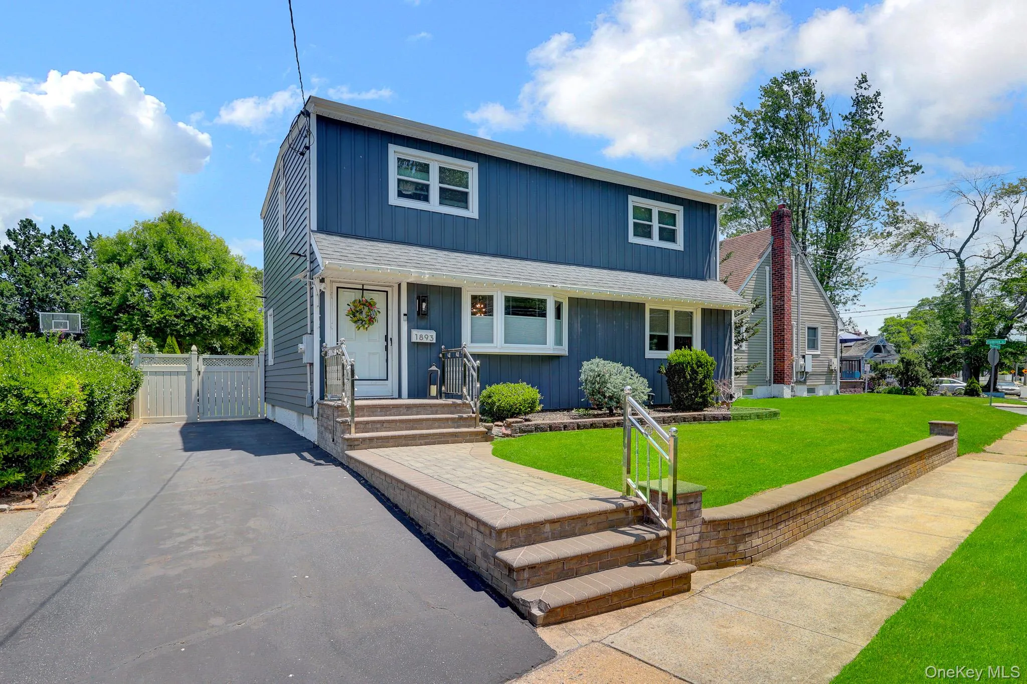 1893 Meadowbrook Road, Hempstead, NY, 4 Bedrooms Bedrooms, 8 Rooms Rooms,2 BathroomsBathrooms,Residential,For Rent,Meadowbrook,0,1012655 1893 Meadowbrook Road, Hempstead, NY, 4 Bedrooms Bedrooms, 8 Rooms Rooms,2 BathroomsBathrooms,Residential,For Rent,Meadowbrook,0,1012655