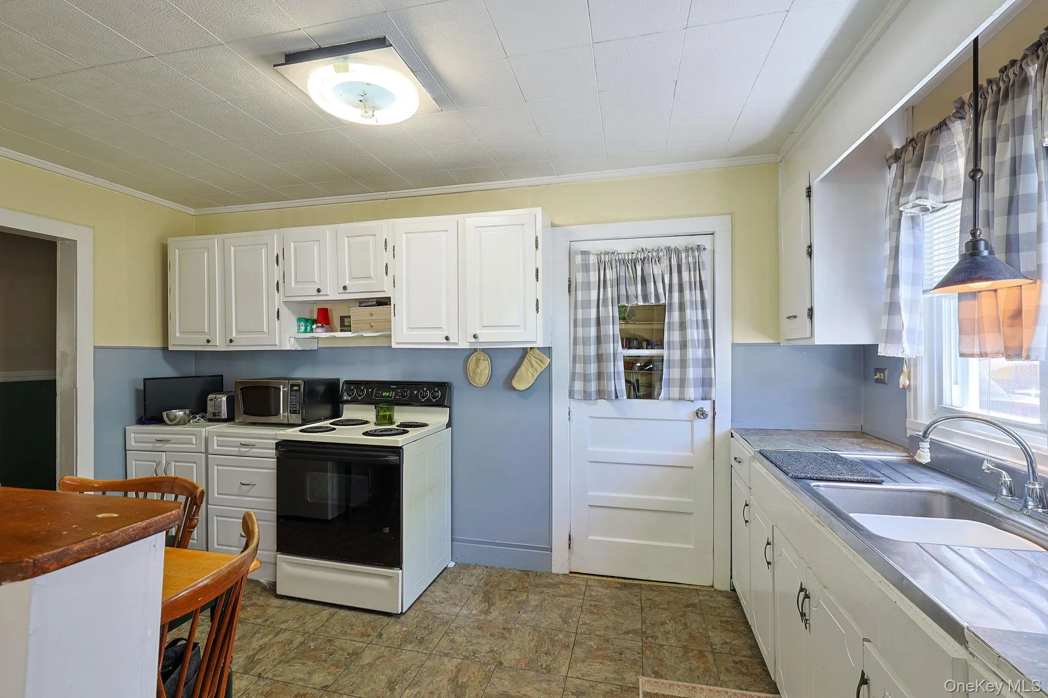 37 Algernon Street, Cornwall, NY, 3 Bedrooms Bedrooms, 6 Rooms Rooms,1 BathroomBathrooms,Residential,For Rent,Algernon,0,1012659 37 Algernon Street, Cornwall, NY, 3 Bedrooms Bedrooms, 6 Rooms Rooms,1 BathroomBathrooms,Residential,For Rent,Algernon,0,1012659