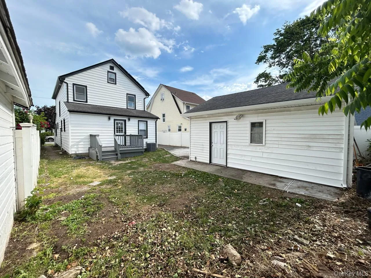 109 Leverich Street, Hempstead, NY, 4 Bedrooms Bedrooms, 11 Rooms Rooms,3 BathroomsBathrooms,Residential,For Rent,Leverich,0,1012666 109 Leverich Street, Hempstead, NY, 4 Bedrooms Bedrooms, 11 Rooms Rooms,3 BathroomsBathrooms,Residential,For Rent,Leverich,0,1012666