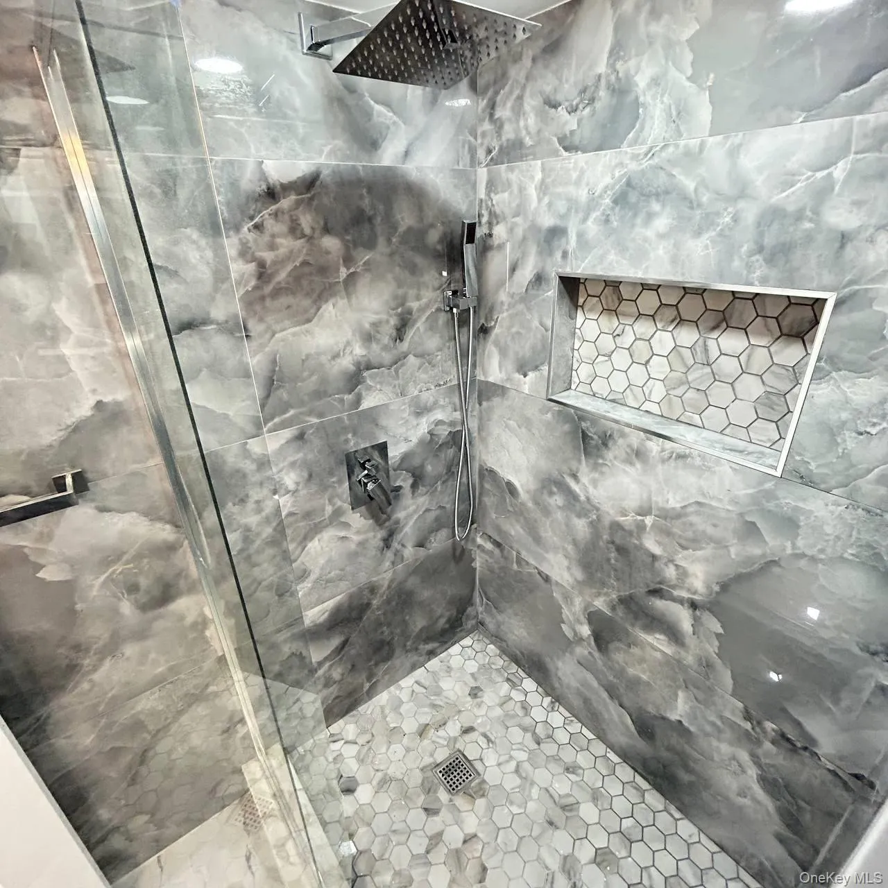 109 Leverich Street, Hempstead, NY, 4 Bedrooms Bedrooms, 11 Rooms Rooms,3 BathroomsBathrooms,Residential,For Rent,Leverich,0,1012666 109 Leverich Street, Hempstead, NY, 4 Bedrooms Bedrooms, 11 Rooms Rooms,3 BathroomsBathrooms,Residential,For Rent,Leverich,0,1012666