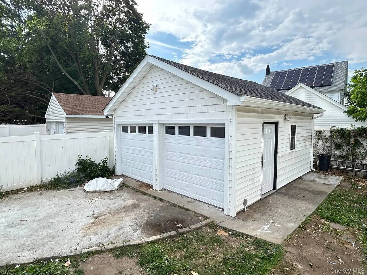 109 Leverich Street, Hempstead, NY, 4 Bedrooms Bedrooms, 11 Rooms Rooms,3 BathroomsBathrooms,Residential,For Rent,Leverich,0,1012666 109 Leverich Street, Hempstead, NY, 4 Bedrooms Bedrooms, 11 Rooms Rooms,3 BathroomsBathrooms,Residential,For Rent,Leverich,0,1012666