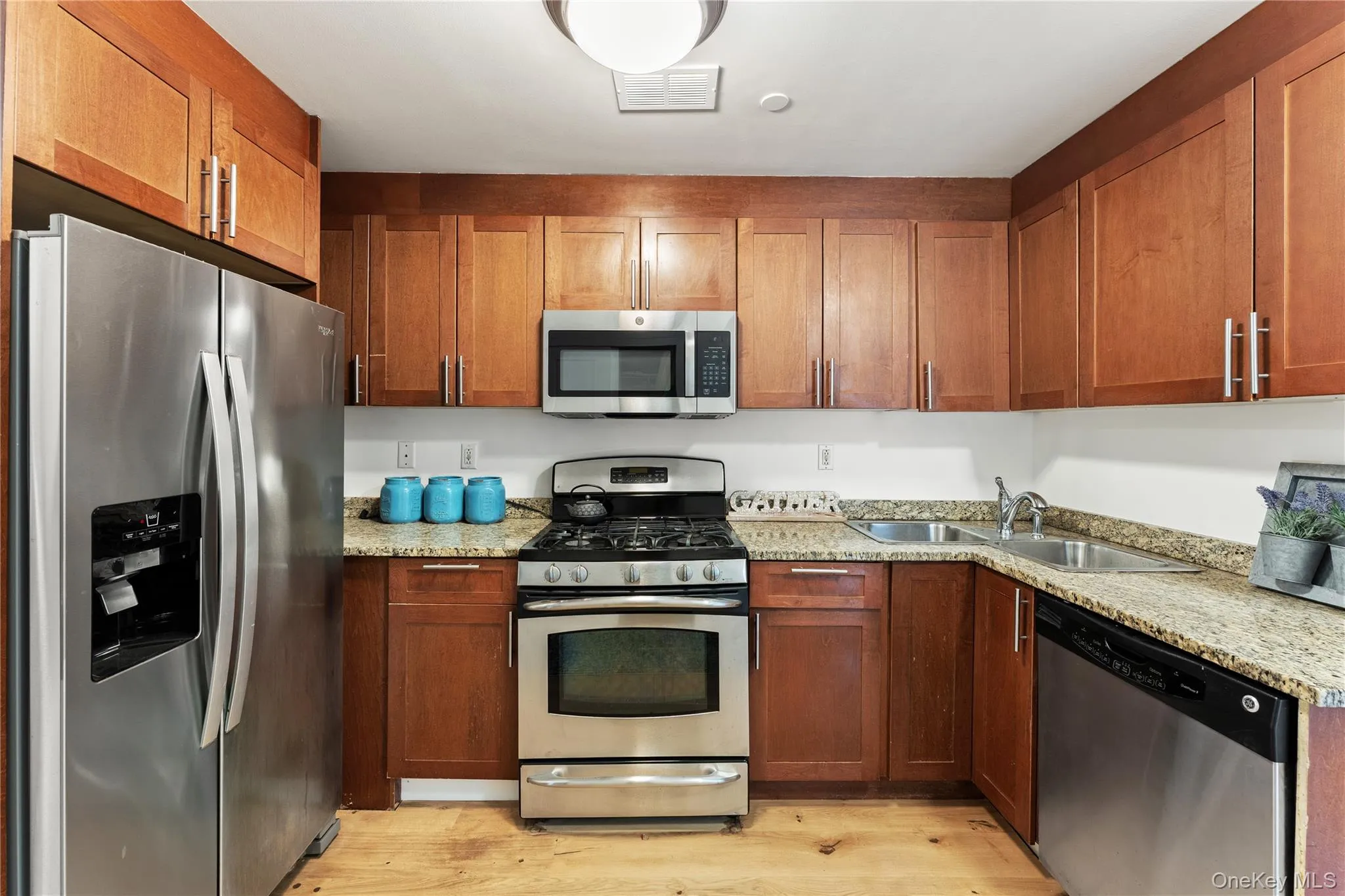 3536 Cambridge Avenue, New York, NY, 4 Bedrooms Bedrooms, 5 Rooms Rooms,2 BathroomsBathrooms,Residential,For Rent,Cambridge,0,1012672 3536 Cambridge Avenue, New York, NY, 4 Bedrooms Bedrooms, 5 Rooms Rooms,2 BathroomsBathrooms,Residential,For Rent,Cambridge,0,1012672
