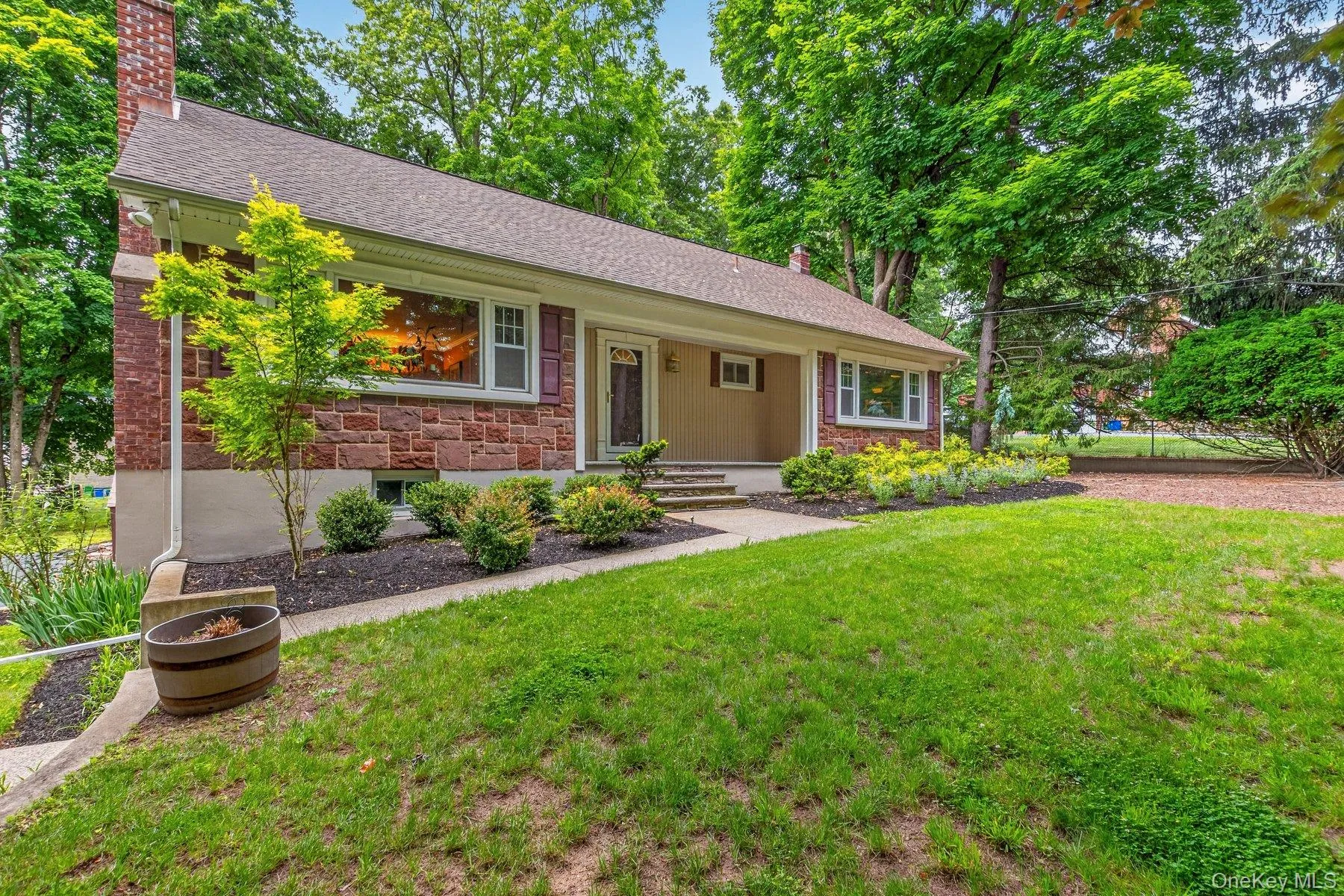 15 Glenwood Road, Clarkstown, NY, 4 Bedrooms Bedrooms, 9 Rooms Rooms,2 BathroomsBathrooms,Residential,For Rent,Glenwood,0,1012674 15 Glenwood Road, Clarkstown, NY, 4 Bedrooms Bedrooms, 9 Rooms Rooms,2 BathroomsBathrooms,Residential,For Rent,Glenwood,0,1012674
