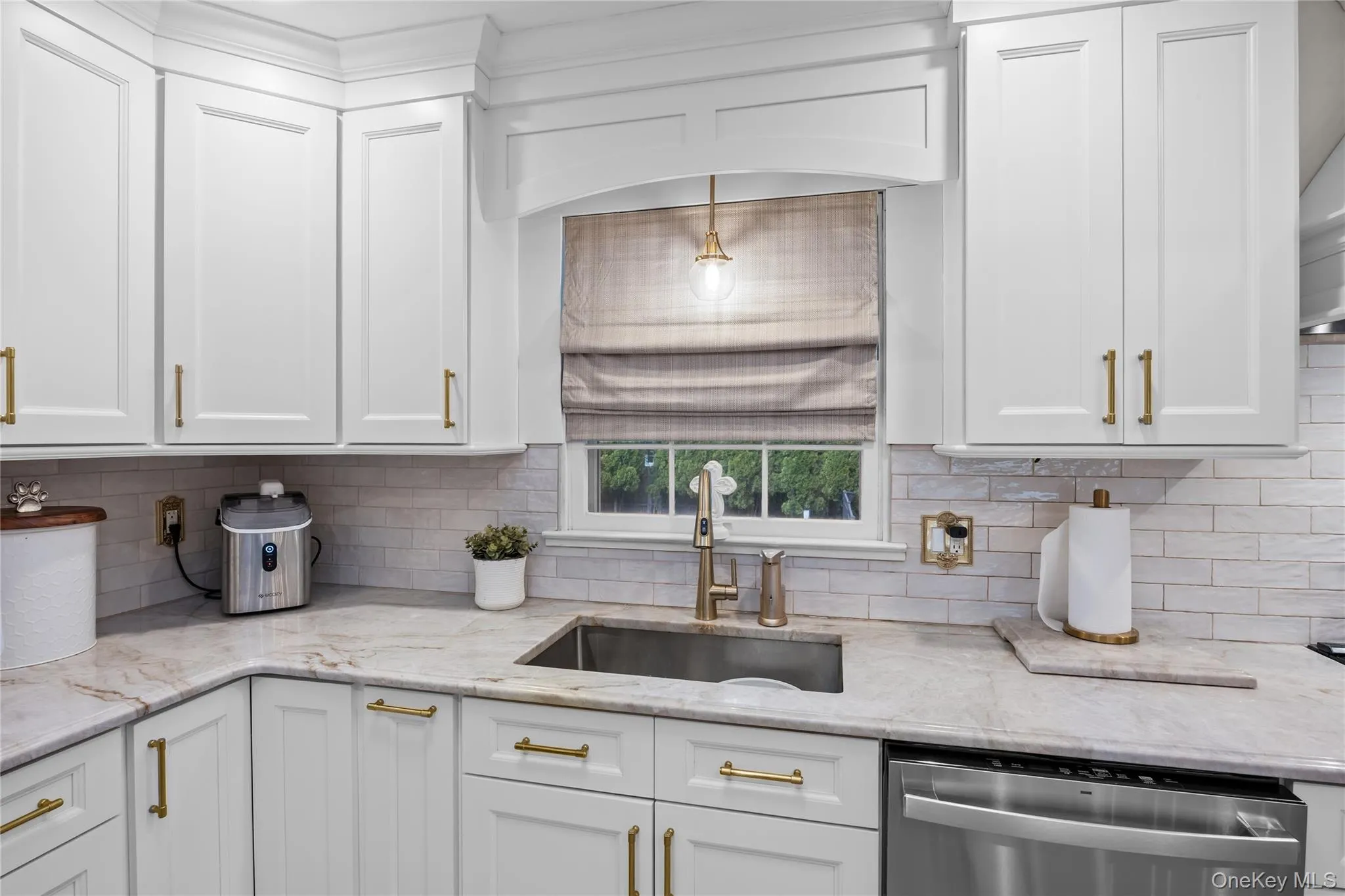 30 Marbeth Circle, Brookhaven, NY, 3 Bedrooms Bedrooms, 6 Rooms Rooms,2 BathroomsBathrooms,Residential,For Rent,Marbeth,0,1012676 30 Marbeth Circle, Brookhaven, NY, 3 Bedrooms Bedrooms, 6 Rooms Rooms,2 BathroomsBathrooms,Residential,For Rent,Marbeth,0,1012676