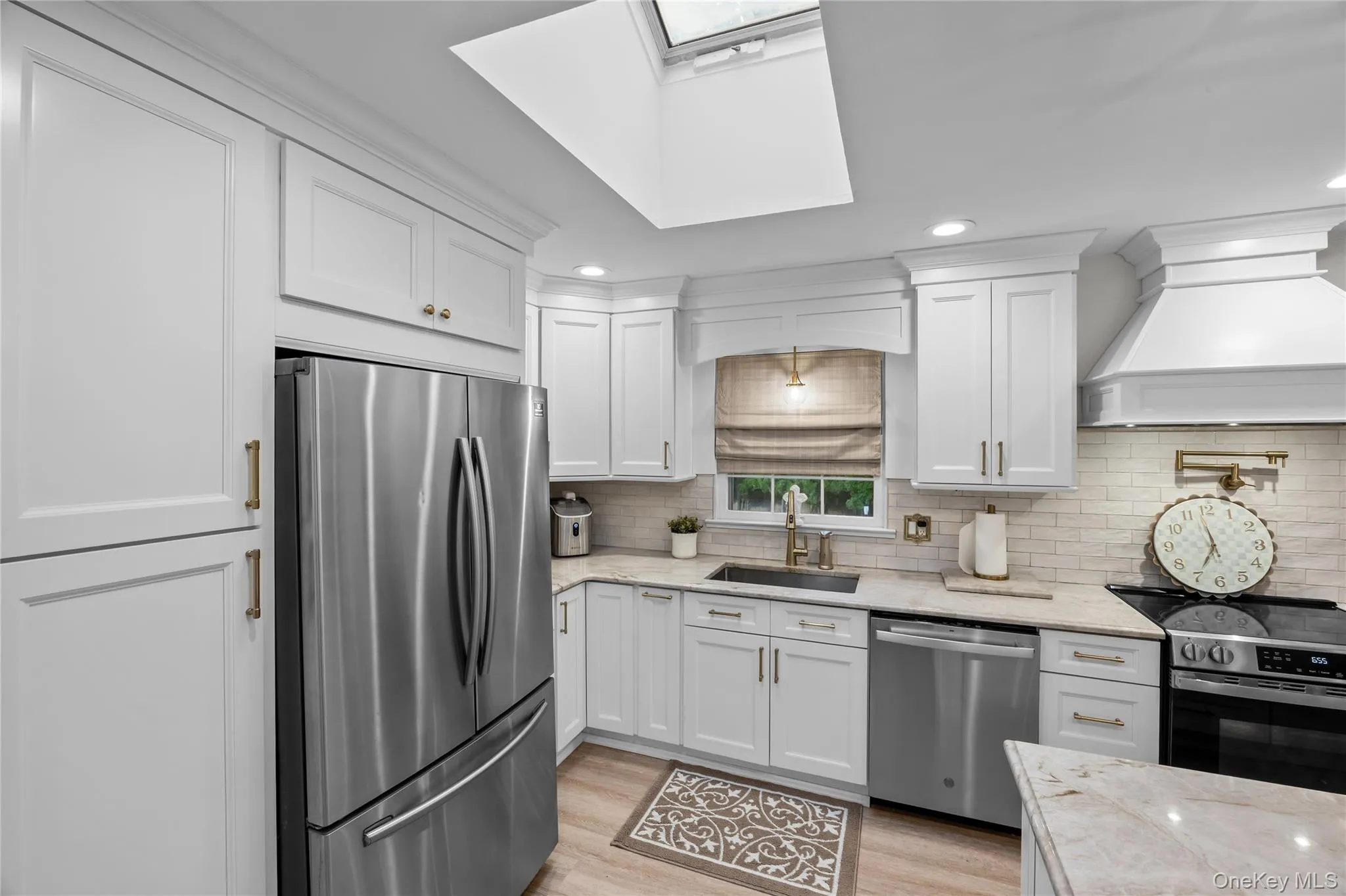 30 Marbeth Circle, Brookhaven, NY, 3 Bedrooms Bedrooms, 6 Rooms Rooms,2 BathroomsBathrooms,Residential,For Rent,Marbeth,0,1012676 30 Marbeth Circle, Brookhaven, NY, 3 Bedrooms Bedrooms, 6 Rooms Rooms,2 BathroomsBathrooms,Residential,For Rent,Marbeth,0,1012676