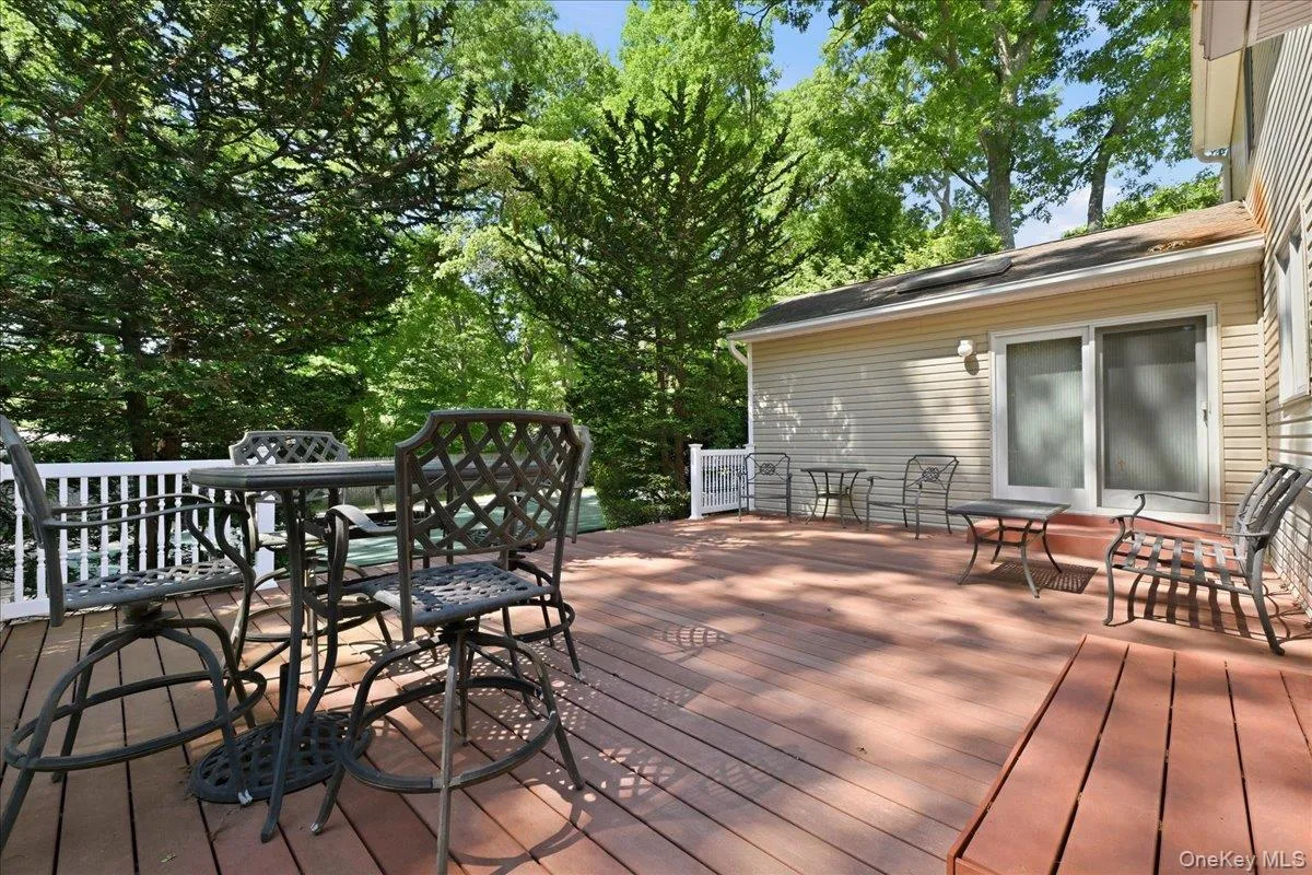 32 Scenic Hills Drive, Brookhaven, NY, 3 Bedrooms Bedrooms, 7 Rooms Rooms,1 BathroomBathrooms,Residential,For Rent,Scenic Hills,0,1012677 32 Scenic Hills Drive, Brookhaven, NY, 3 Bedrooms Bedrooms, 7 Rooms Rooms,1 BathroomBathrooms,Residential,For Rent,Scenic Hills,0,1012677