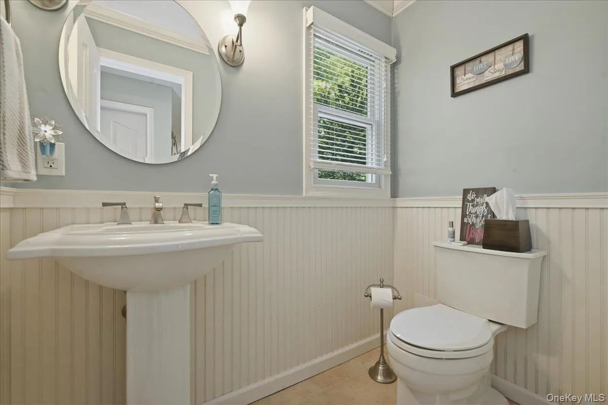 32 Scenic Hills Drive, Brookhaven, NY, 3 Bedrooms Bedrooms, 7 Rooms Rooms,1 BathroomBathrooms,Residential,For Rent,Scenic Hills,0,1012677 32 Scenic Hills Drive, Brookhaven, NY, 3 Bedrooms Bedrooms, 7 Rooms Rooms,1 BathroomBathrooms,Residential,For Rent,Scenic Hills,0,1012677