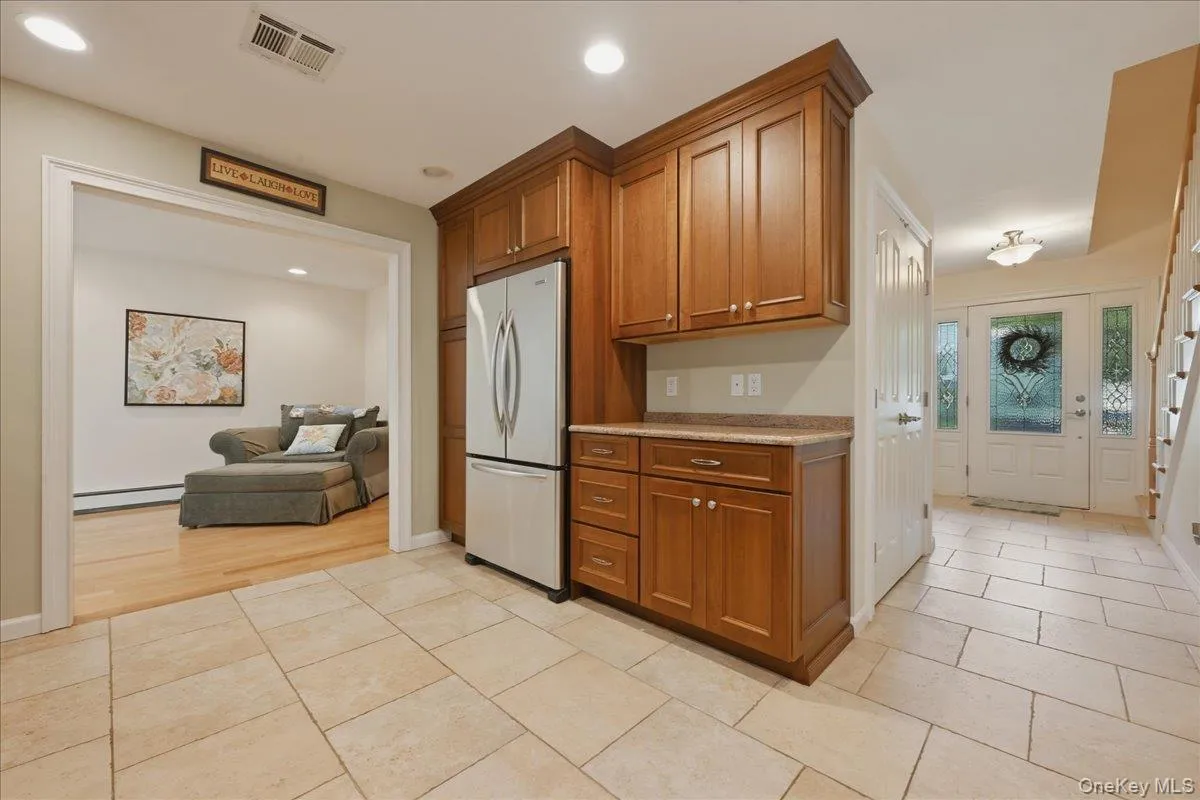 32 Scenic Hills Drive, Brookhaven, NY, 3 Bedrooms Bedrooms, 7 Rooms Rooms,1 BathroomBathrooms,Residential,For Rent,Scenic Hills,0,1012677 32 Scenic Hills Drive, Brookhaven, NY, 3 Bedrooms Bedrooms, 7 Rooms Rooms,1 BathroomBathrooms,Residential,For Rent,Scenic Hills,0,1012677