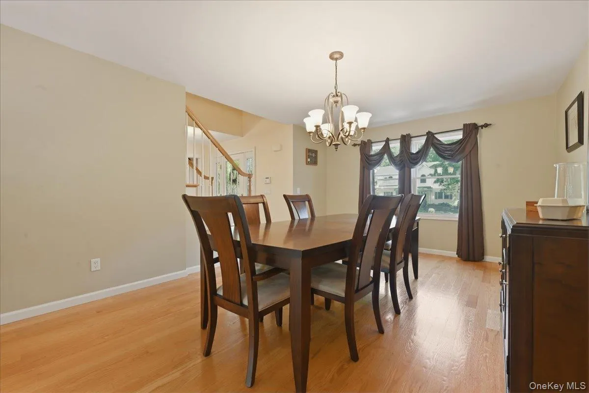 32 Scenic Hills Drive, Brookhaven, NY, 3 Bedrooms Bedrooms, 7 Rooms Rooms,1 BathroomBathrooms,Residential,For Rent,Scenic Hills,0,1012677 32 Scenic Hills Drive, Brookhaven, NY, 3 Bedrooms Bedrooms, 7 Rooms Rooms,1 BathroomBathrooms,Residential,For Rent,Scenic Hills,0,1012677