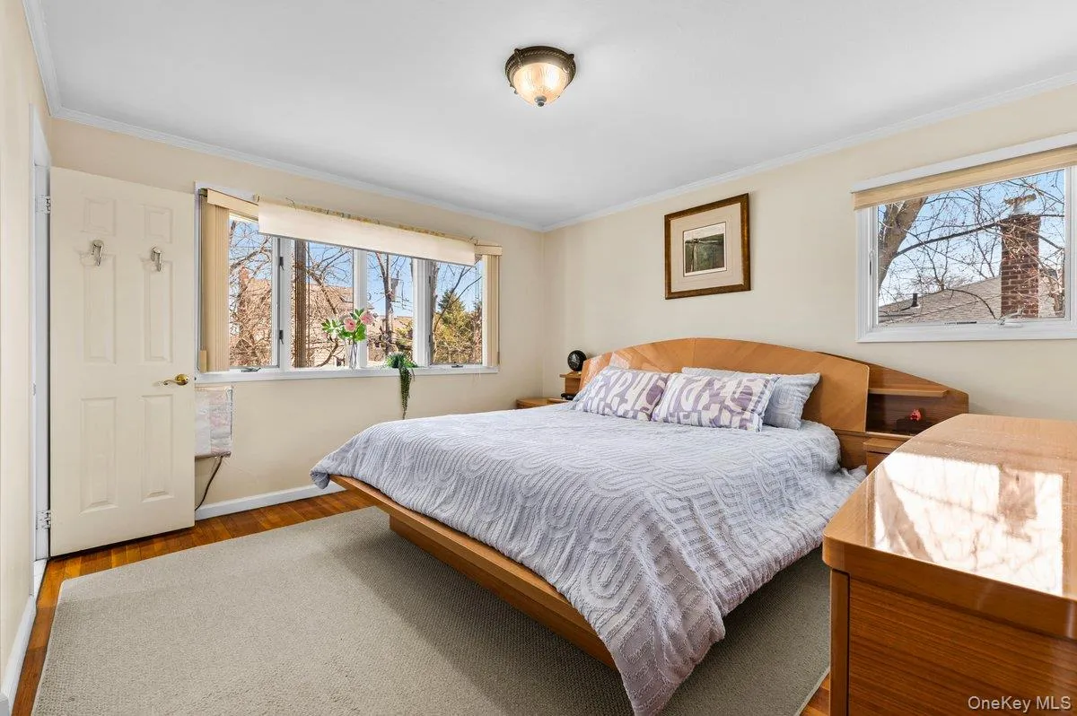 20 Pickwick Drive, Oyster Bay, NY, 3 Bedrooms Bedrooms, 7 Rooms Rooms,2 BathroomsBathrooms,Residential Lease,For Rent,Pickwick,0,1012681 20 Pickwick Drive, Oyster Bay, NY, 3 Bedrooms Bedrooms, 7 Rooms Rooms,2 BathroomsBathrooms,Residential Lease,For Rent,Pickwick,0,1012681
