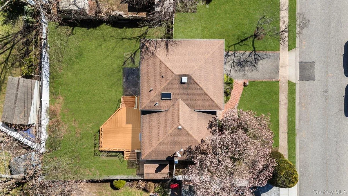 20 Pickwick Drive, Oyster Bay, NY, 3 Bedrooms Bedrooms, 7 Rooms Rooms,2 BathroomsBathrooms,Residential Lease,For Rent,Pickwick,0,1012681 20 Pickwick Drive, Oyster Bay, NY, 3 Bedrooms Bedrooms, 7 Rooms Rooms,2 BathroomsBathrooms,Residential Lease,For Rent,Pickwick,0,1012681