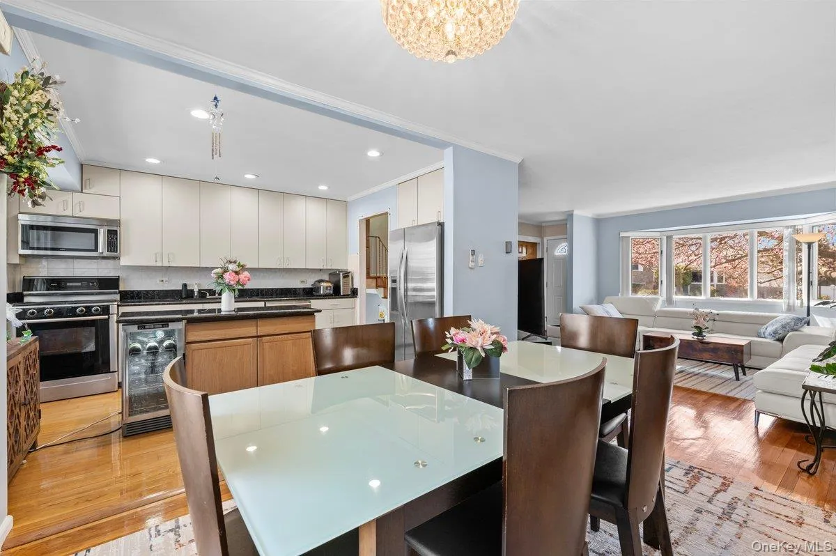 20 Pickwick Drive, Oyster Bay, NY, 3 Bedrooms Bedrooms, 7 Rooms Rooms,2 BathroomsBathrooms,Residential Lease,For Rent,Pickwick,0,1012681 20 Pickwick Drive, Oyster Bay, NY, 3 Bedrooms Bedrooms, 7 Rooms Rooms,2 BathroomsBathrooms,Residential Lease,For Rent,Pickwick,0,1012681