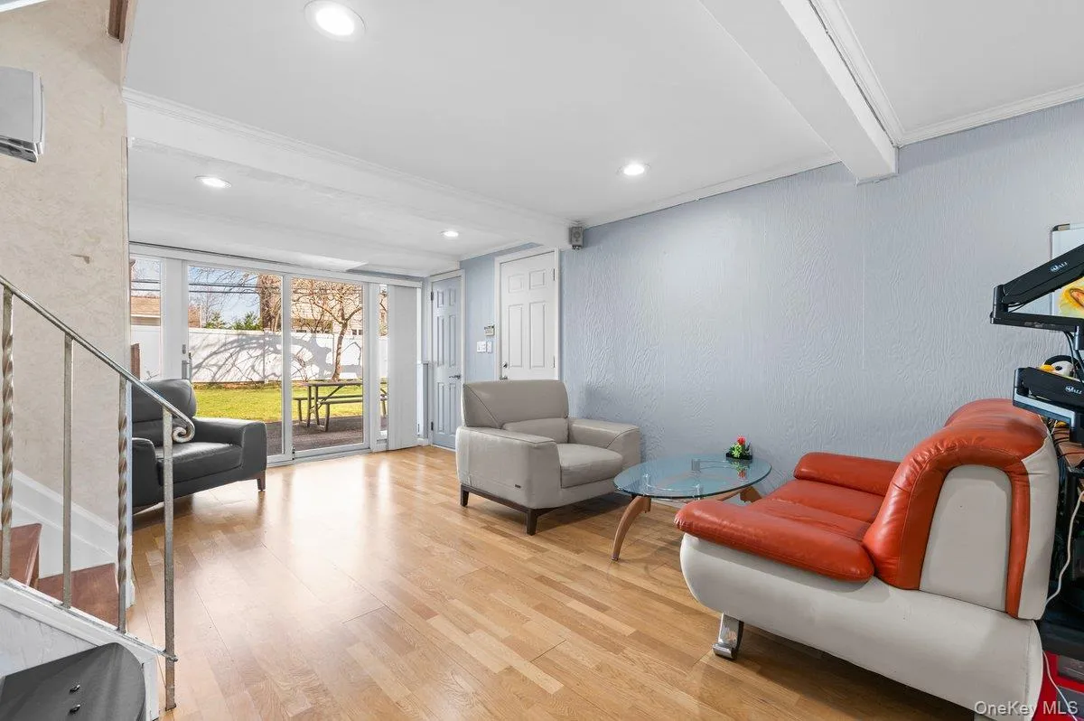 20 Pickwick Drive, Oyster Bay, NY, 3 Bedrooms Bedrooms, 7 Rooms Rooms,2 BathroomsBathrooms,Residential Lease,For Rent,Pickwick,0,1012681 20 Pickwick Drive, Oyster Bay, NY, 3 Bedrooms Bedrooms, 7 Rooms Rooms,2 BathroomsBathrooms,Residential Lease,For Rent,Pickwick,0,1012681