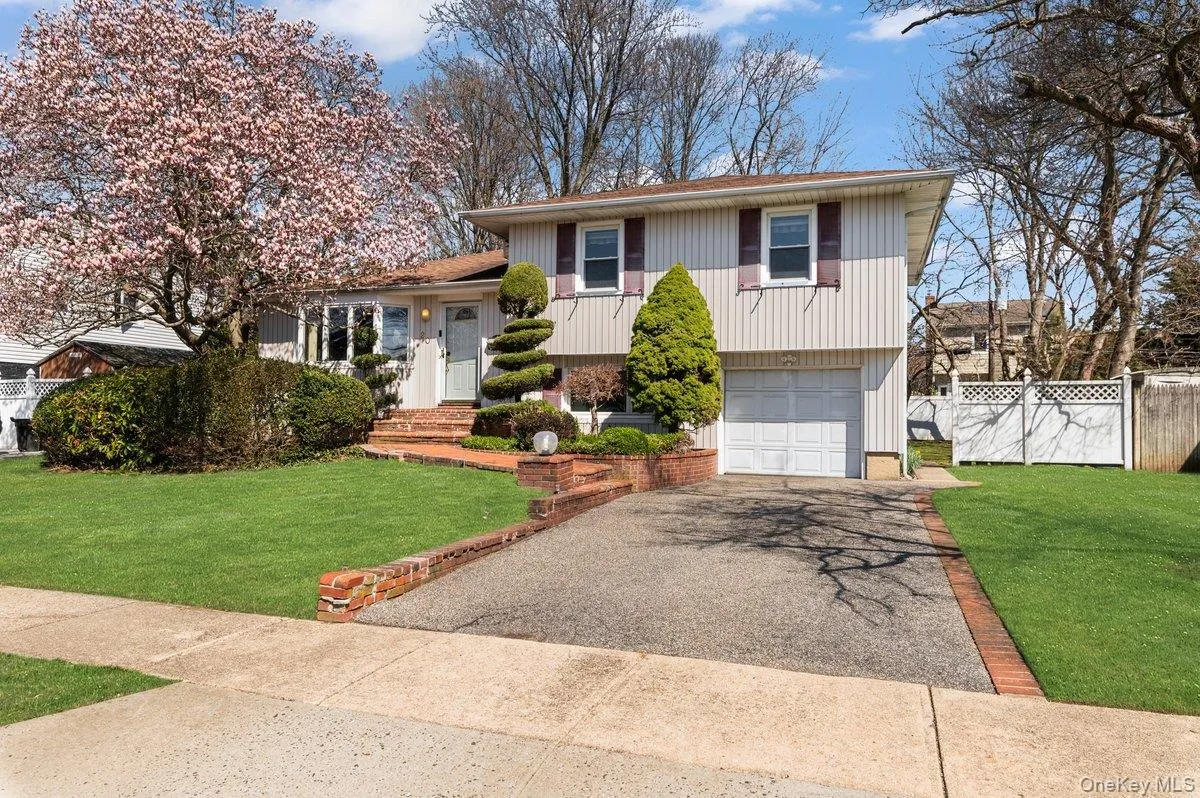 20 Pickwick Drive, Oyster Bay, NY, 3 Bedrooms Bedrooms, 7 Rooms Rooms,2 BathroomsBathrooms,Residential Lease,For Rent,Pickwick,0,1012681 20 Pickwick Drive, Oyster Bay, NY, 3 Bedrooms Bedrooms, 7 Rooms Rooms,2 BathroomsBathrooms,Residential Lease,For Rent,Pickwick,0,1012681