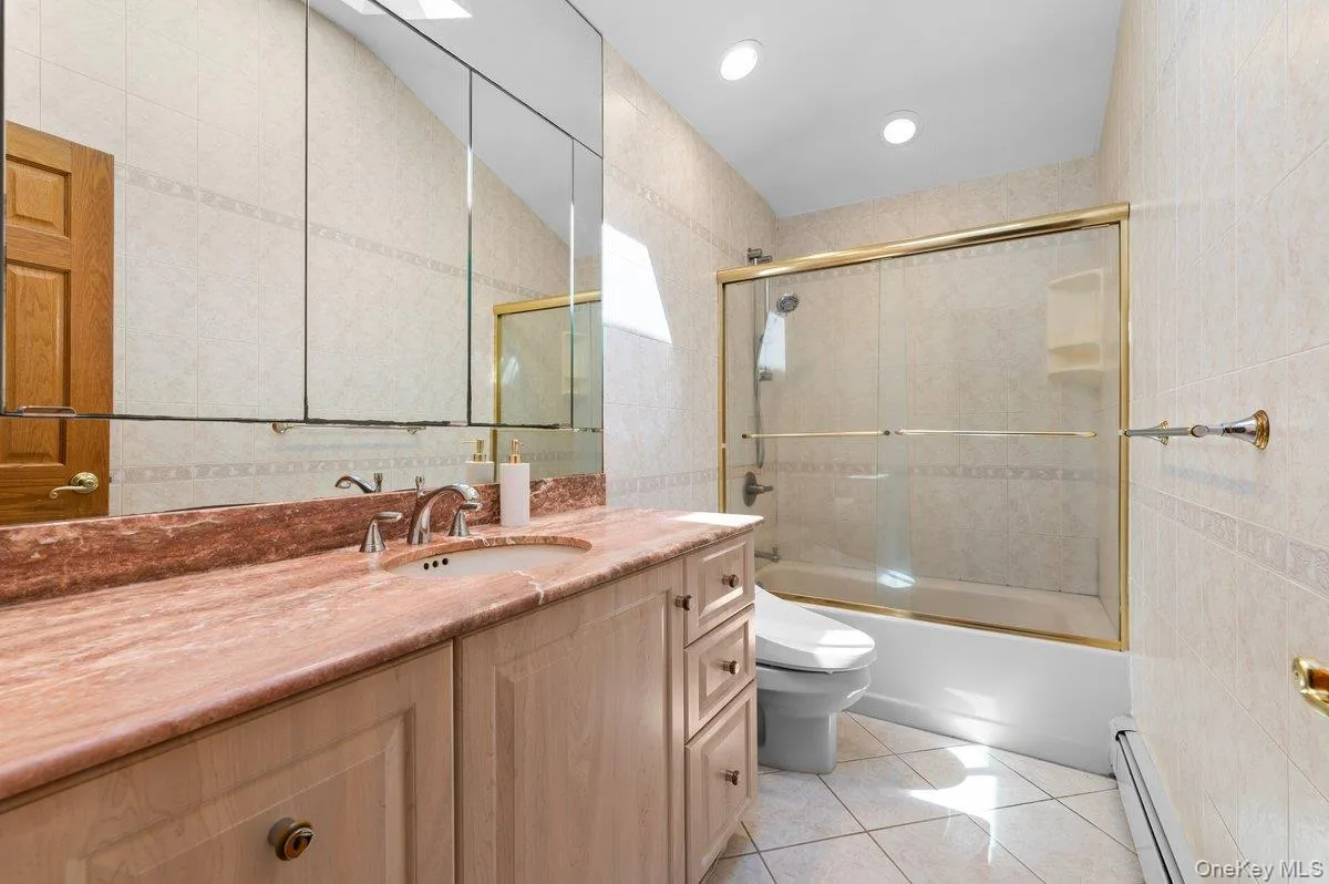 20 Pickwick Drive, Oyster Bay, NY, 3 Bedrooms Bedrooms, 7 Rooms Rooms,2 BathroomsBathrooms,Residential Lease,For Rent,Pickwick,0,1012681 20 Pickwick Drive, Oyster Bay, NY, 3 Bedrooms Bedrooms, 7 Rooms Rooms,2 BathroomsBathrooms,Residential Lease,For Rent,Pickwick,0,1012681