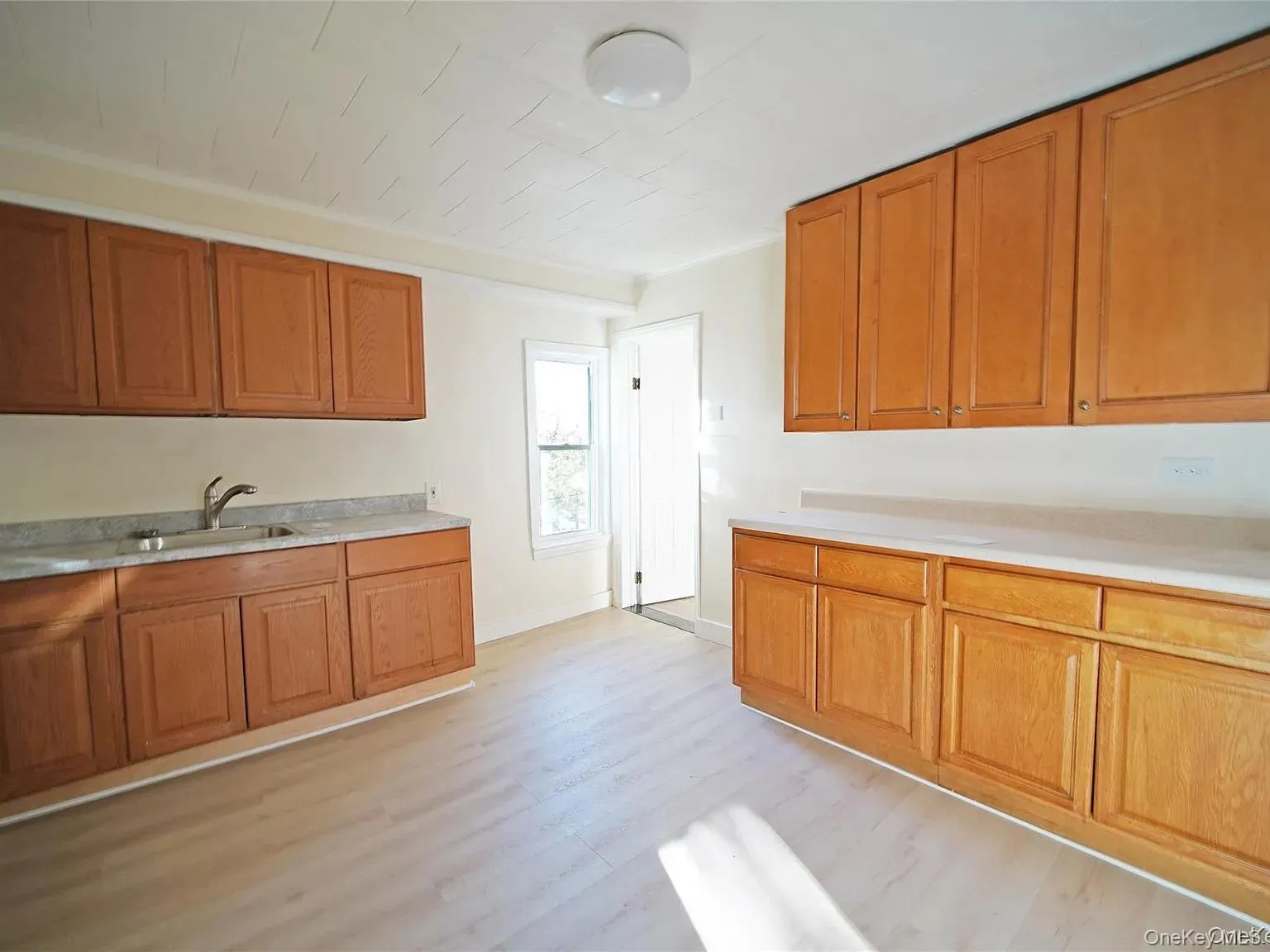 45 Linden Street, Yonkers, NY, 2 Bedrooms Bedrooms, 5 Rooms Rooms,1 BathroomBathrooms,Residential Lease,For Rent,Linden,0,1012687 45 Linden Street, Yonkers, NY, 2 Bedrooms Bedrooms, 5 Rooms Rooms,1 BathroomBathrooms,Residential Lease,For Rent,Linden,0,1012687