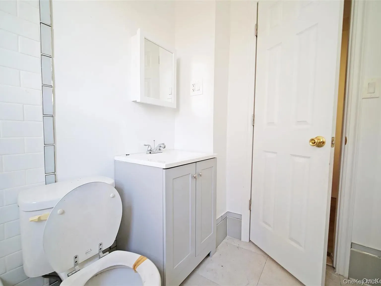 45 Linden Street, Yonkers, NY, 2 Bedrooms Bedrooms, 5 Rooms Rooms,1 BathroomBathrooms,Residential Lease,For Rent,Linden,0,1012687 45 Linden Street, Yonkers, NY, 2 Bedrooms Bedrooms, 5 Rooms Rooms,1 BathroomBathrooms,Residential Lease,For Rent,Linden,0,1012687