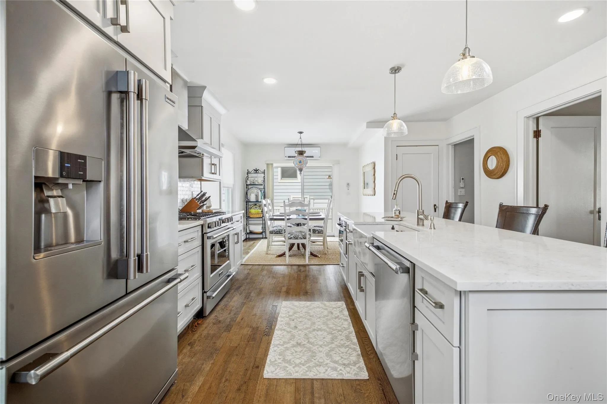 Renovated w/ Stainless Appliances, Quartz Countertops & Plenty of Cabinerty Renovated w/ Stainless Appliances, Quartz Countertops & Plenty of Cabinerty