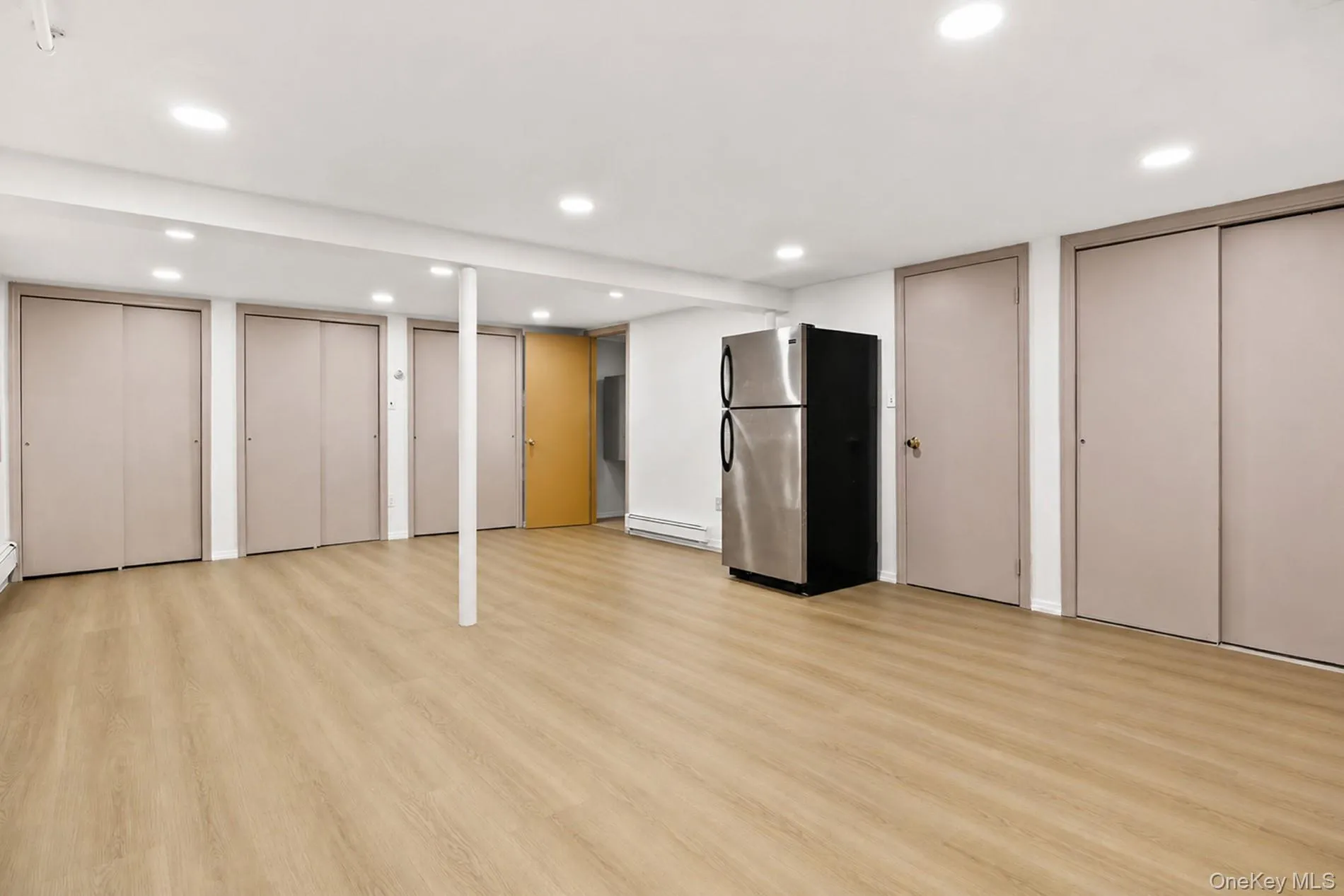 228 Robby Lane, North Hempstead, NY, 4 Bedrooms Bedrooms, 9 Rooms Rooms,3 BathroomsBathrooms,Residential,For Rent,Robby,0,1012692 228 Robby Lane, North Hempstead, NY, 4 Bedrooms Bedrooms, 9 Rooms Rooms,3 BathroomsBathrooms,Residential,For Rent,Robby,0,1012692