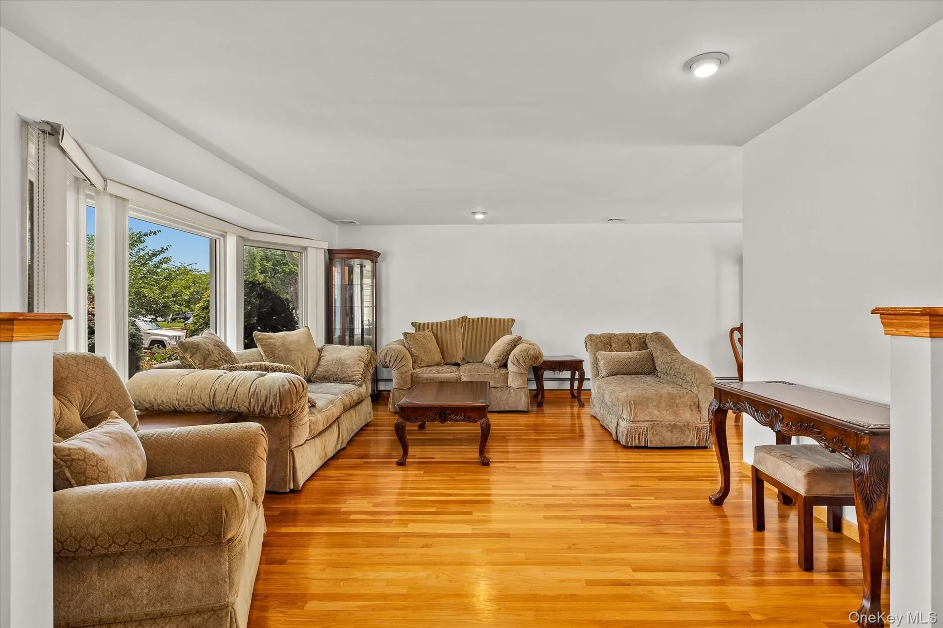 228 Robby Lane, North Hempstead, NY, 4 Bedrooms Bedrooms, 9 Rooms Rooms,3 BathroomsBathrooms,Residential,For Rent,Robby,0,1012692 228 Robby Lane, North Hempstead, NY, 4 Bedrooms Bedrooms, 9 Rooms Rooms,3 BathroomsBathrooms,Residential,For Rent,Robby,0,1012692