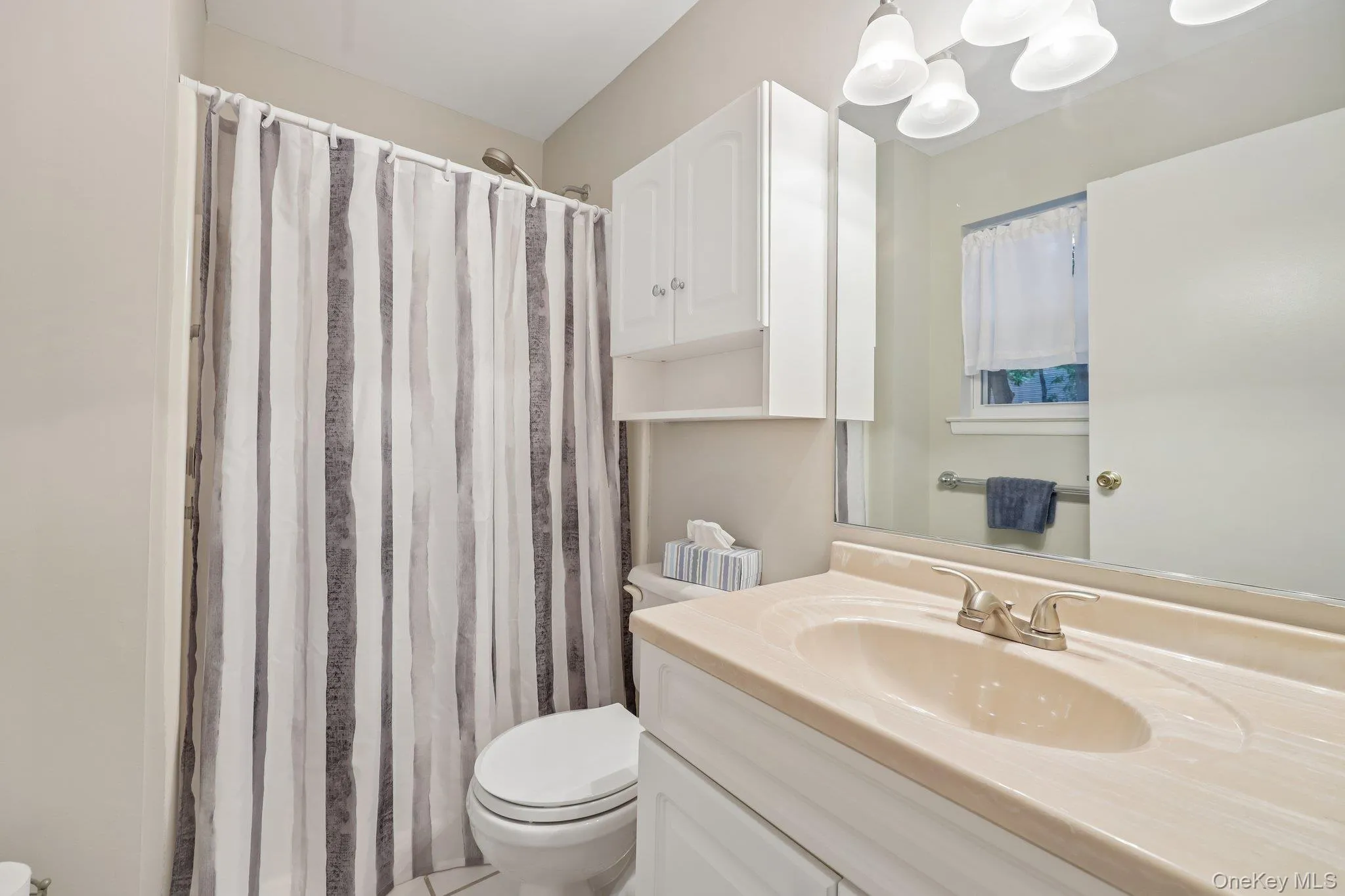 42 Apex Drive, Brookhaven, NY, 3 Bedrooms Bedrooms, 6 Rooms Rooms,2 BathroomsBathrooms,Residential,For Rent,Apex,0,1012698 42 Apex Drive, Brookhaven, NY, 3 Bedrooms Bedrooms, 6 Rooms Rooms,2 BathroomsBathrooms,Residential,For Rent,Apex,0,1012698