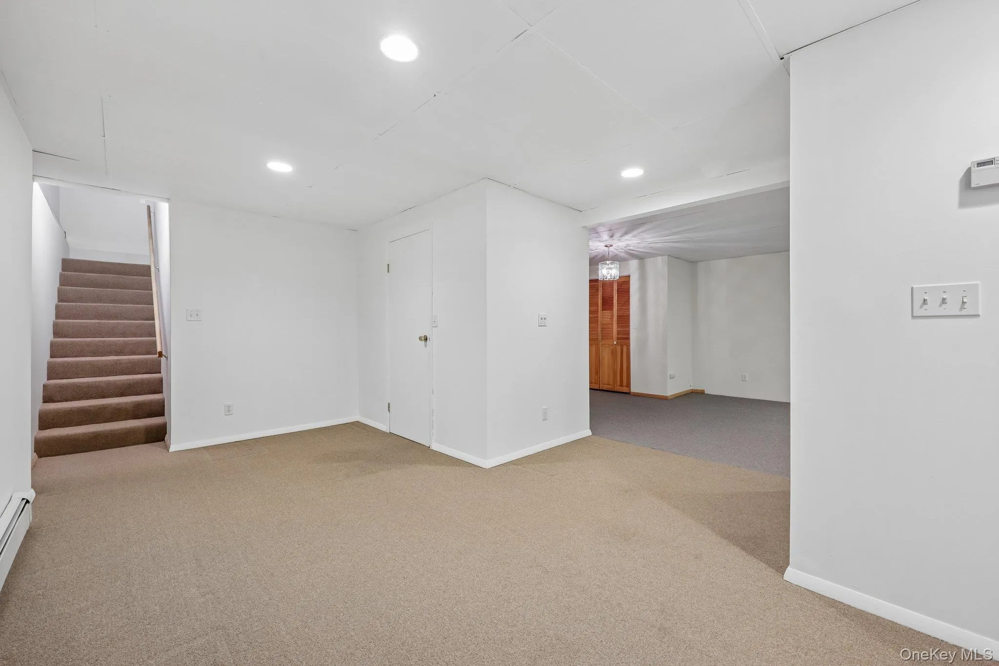 42 Apex Drive, Brookhaven, NY, 3 Bedrooms Bedrooms, 6 Rooms Rooms,2 BathroomsBathrooms,Residential,For Rent,Apex,0,1012698 42 Apex Drive, Brookhaven, NY, 3 Bedrooms Bedrooms, 6 Rooms Rooms,2 BathroomsBathrooms,Residential,For Rent,Apex,0,1012698