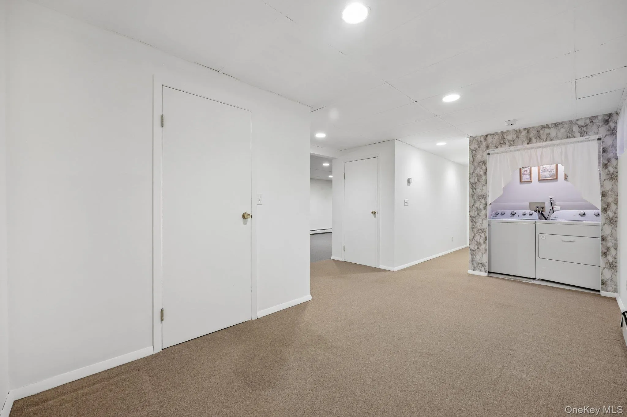 42 Apex Drive, Brookhaven, NY, 3 Bedrooms Bedrooms, 6 Rooms Rooms,2 BathroomsBathrooms,Residential,For Rent,Apex,0,1012698 42 Apex Drive, Brookhaven, NY, 3 Bedrooms Bedrooms, 6 Rooms Rooms,2 BathroomsBathrooms,Residential,For Rent,Apex,0,1012698
