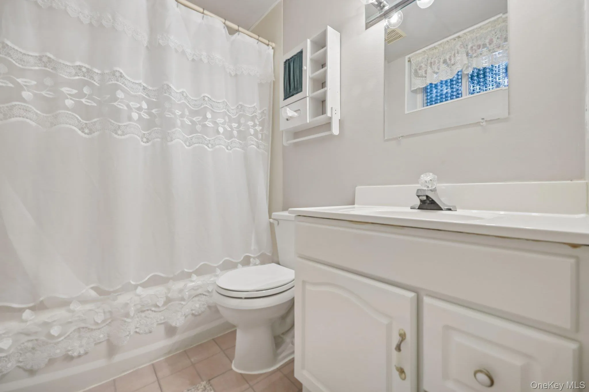 42 Apex Drive, Brookhaven, NY, 3 Bedrooms Bedrooms, 6 Rooms Rooms,2 BathroomsBathrooms,Residential,For Rent,Apex,0,1012698 42 Apex Drive, Brookhaven, NY, 3 Bedrooms Bedrooms, 6 Rooms Rooms,2 BathroomsBathrooms,Residential,For Rent,Apex,0,1012698