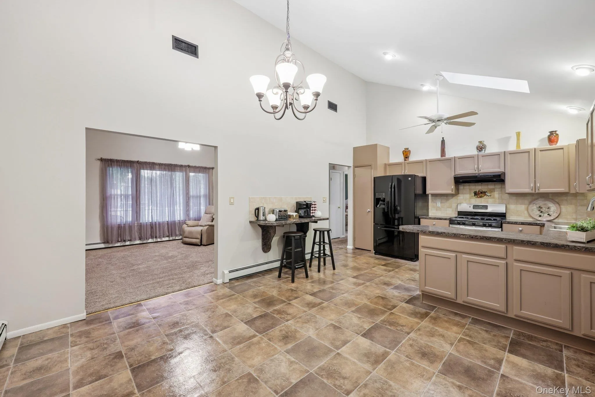 42 Apex Drive, Brookhaven, NY, 3 Bedrooms Bedrooms, 6 Rooms Rooms,2 BathroomsBathrooms,Residential,For Rent,Apex,0,1012698 42 Apex Drive, Brookhaven, NY, 3 Bedrooms Bedrooms, 6 Rooms Rooms,2 BathroomsBathrooms,Residential,For Rent,Apex,0,1012698