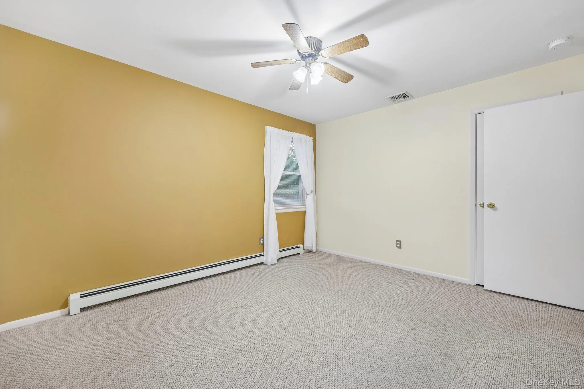 42 Apex Drive, Brookhaven, NY, 3 Bedrooms Bedrooms, 6 Rooms Rooms,2 BathroomsBathrooms,Residential,For Rent,Apex,0,1012698 42 Apex Drive, Brookhaven, NY, 3 Bedrooms Bedrooms, 6 Rooms Rooms,2 BathroomsBathrooms,Residential,For Rent,Apex,0,1012698