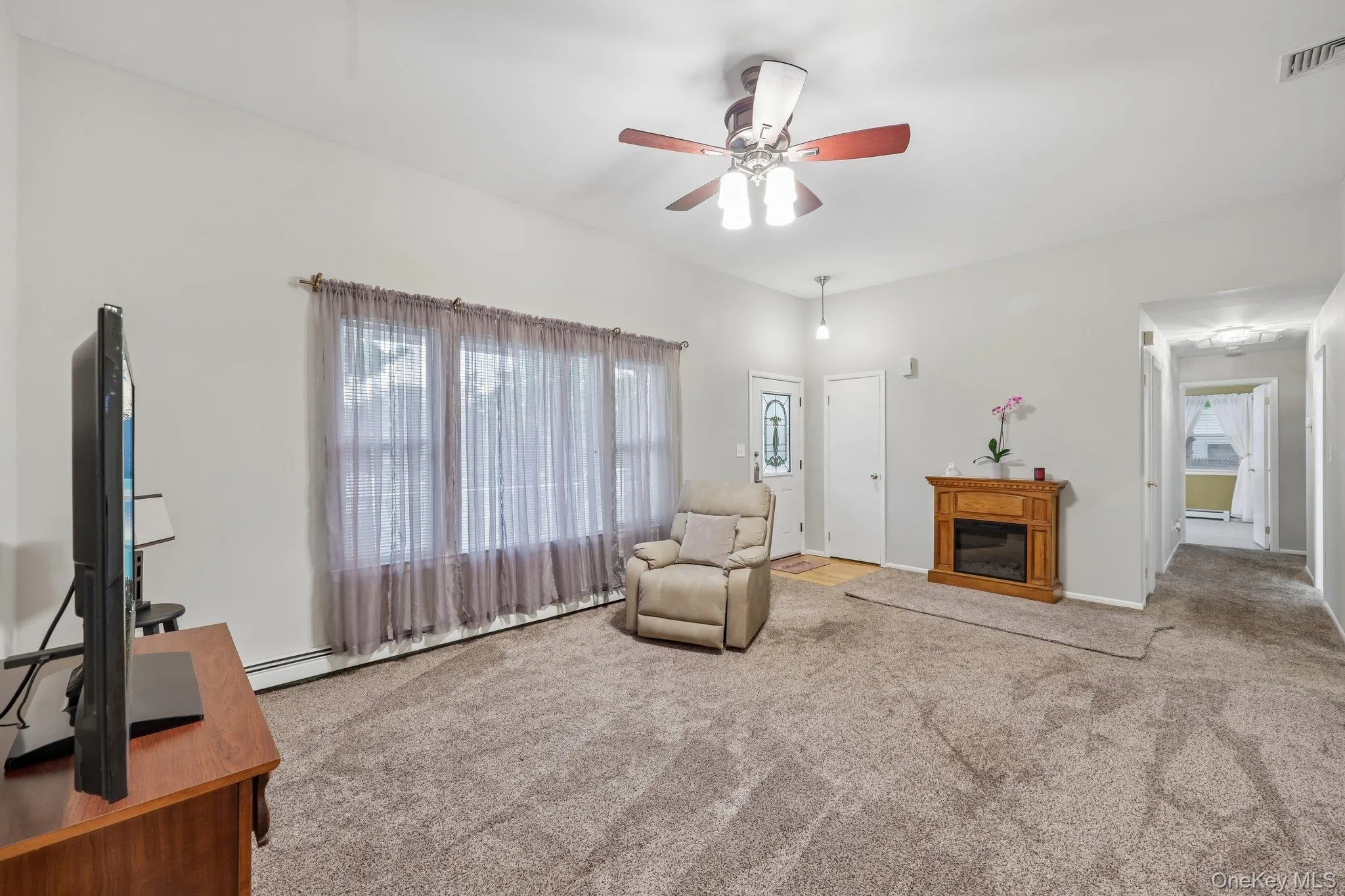 42 Apex Drive, Brookhaven, NY, 3 Bedrooms Bedrooms, 6 Rooms Rooms,2 BathroomsBathrooms,Residential,For Rent,Apex,0,1012698 42 Apex Drive, Brookhaven, NY, 3 Bedrooms Bedrooms, 6 Rooms Rooms,2 BathroomsBathrooms,Residential,For Rent,Apex,0,1012698