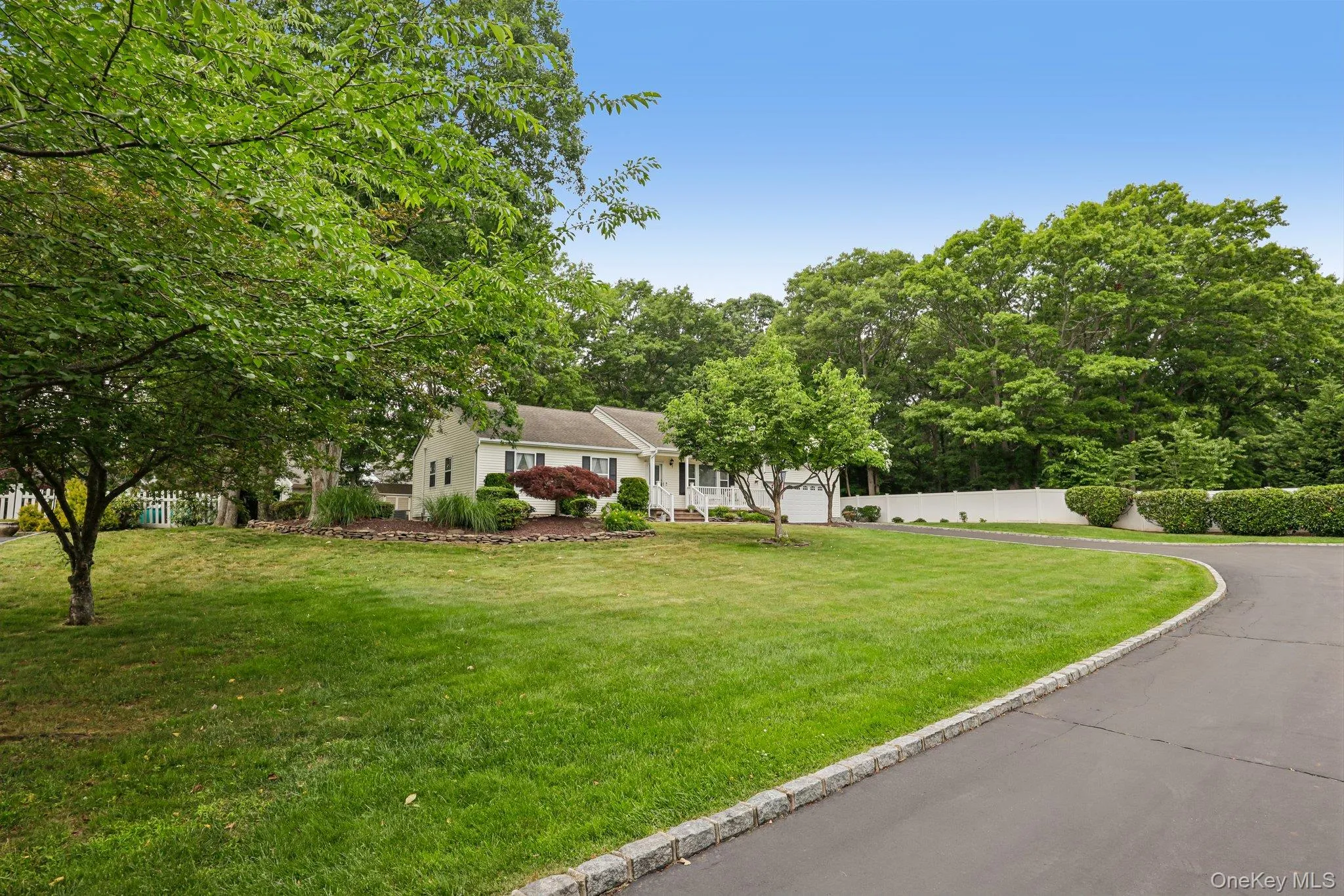 42 Apex Drive, Brookhaven, NY, 3 Bedrooms Bedrooms, 6 Rooms Rooms,2 BathroomsBathrooms,Residential,For Rent,Apex,0,1012698 42 Apex Drive, Brookhaven, NY, 3 Bedrooms Bedrooms, 6 Rooms Rooms,2 BathroomsBathrooms,Residential,For Rent,Apex,0,1012698