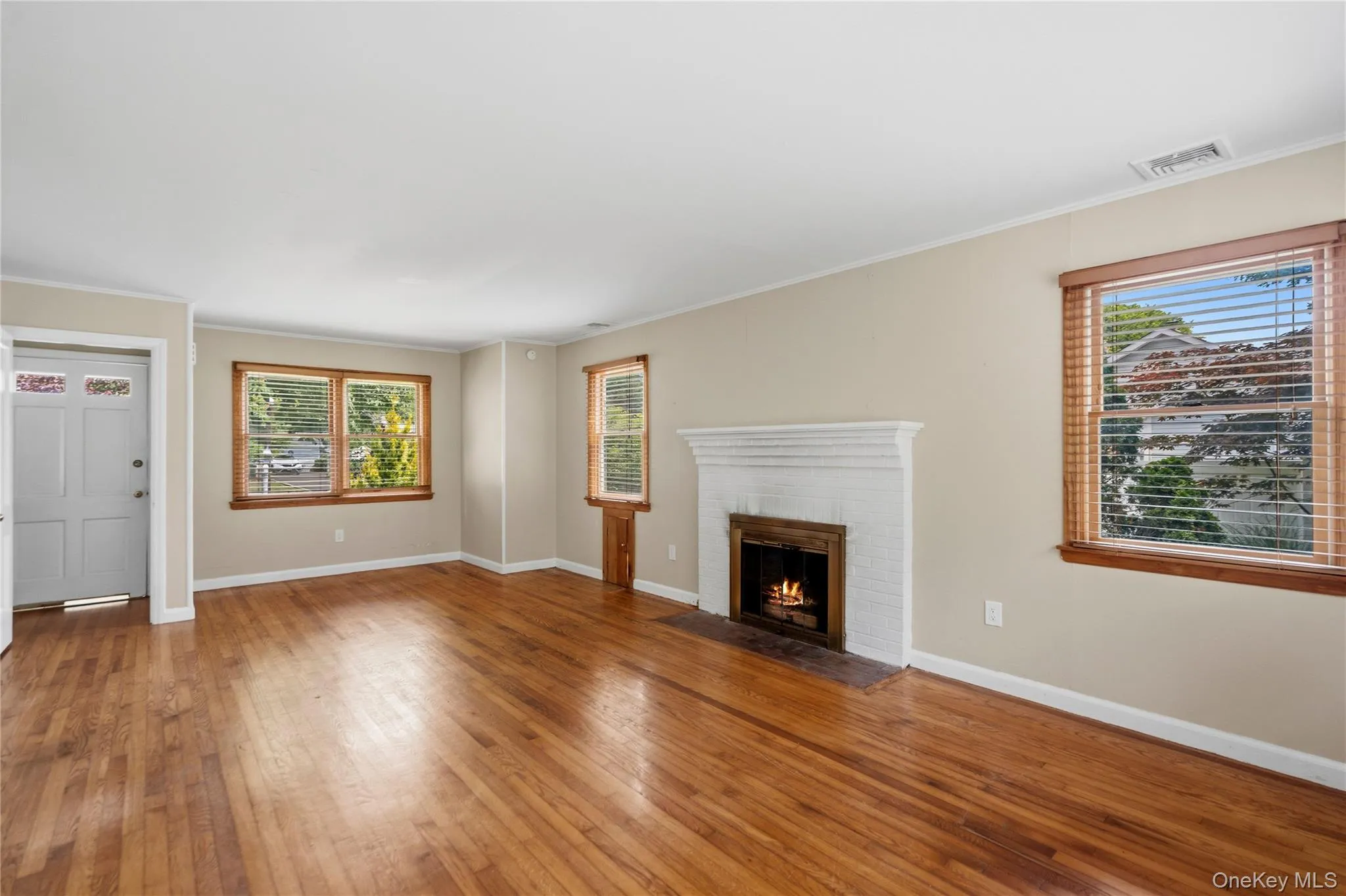 16 Ocean Avenue, Brookhaven, NY, 2 Bedrooms Bedrooms, 6 Rooms Rooms,2 BathroomsBathrooms,Residential,For Rent,Ocean,0,1012700 16 Ocean Avenue, Brookhaven, NY, 2 Bedrooms Bedrooms, 6 Rooms Rooms,2 BathroomsBathrooms,Residential,For Rent,Ocean,0,1012700
