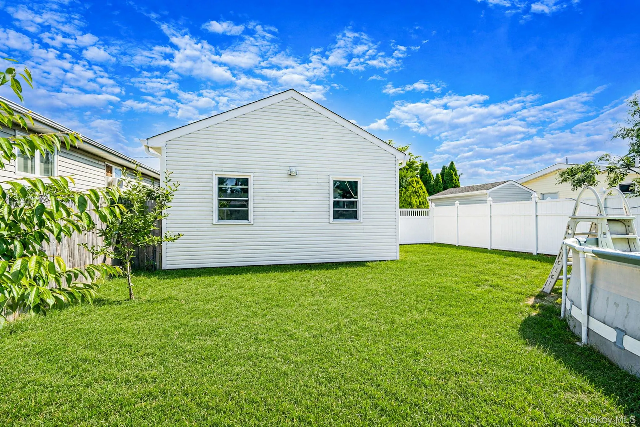 535 Outlook Avenue, West Babylon, NY, 3 Bedrooms Bedrooms, 5 Rooms Rooms,1 BathroomBathrooms,Residential,For Rent,Outlook,0,1012701 535 Outlook Avenue, West Babylon, NY, 3 Bedrooms Bedrooms, 5 Rooms Rooms,1 BathroomBathrooms,Residential,For Rent,Outlook,0,1012701