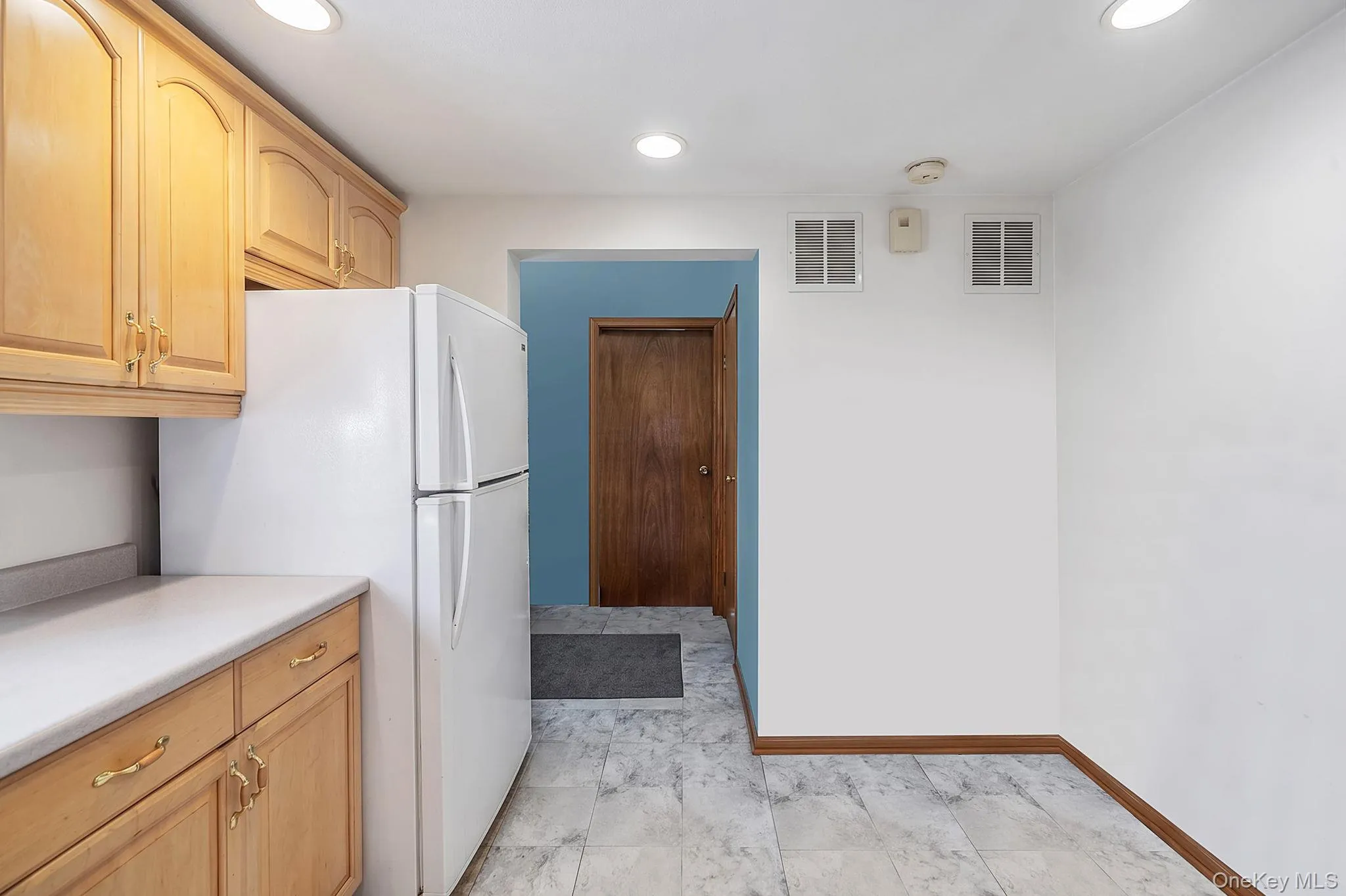 535 Outlook Avenue, West Babylon, NY, 3 Bedrooms Bedrooms, 5 Rooms Rooms,1 BathroomBathrooms,Residential,For Rent,Outlook,0,1012701 535 Outlook Avenue, West Babylon, NY, 3 Bedrooms Bedrooms, 5 Rooms Rooms,1 BathroomBathrooms,Residential,For Rent,Outlook,0,1012701