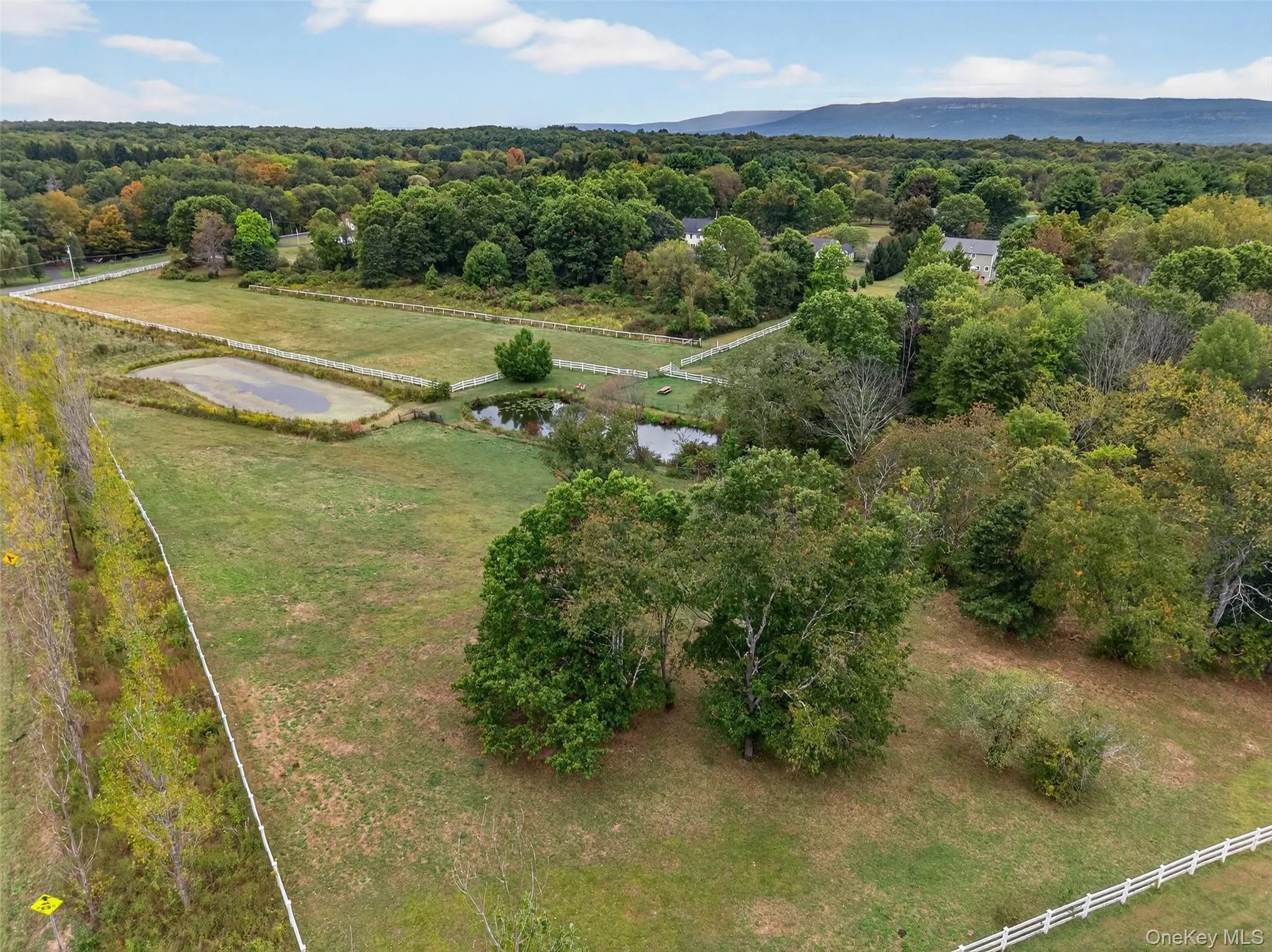 214 Du Bois, Gardiner, NY, 3 Bedrooms Bedrooms, 9 Rooms Rooms,2 BathroomsBathrooms,Residential,For Rent,Du Bois,0,1012708 214 Du Bois, Gardiner, NY, 3 Bedrooms Bedrooms, 9 Rooms Rooms,2 BathroomsBathrooms,Residential,For Rent,Du Bois,0,1012708