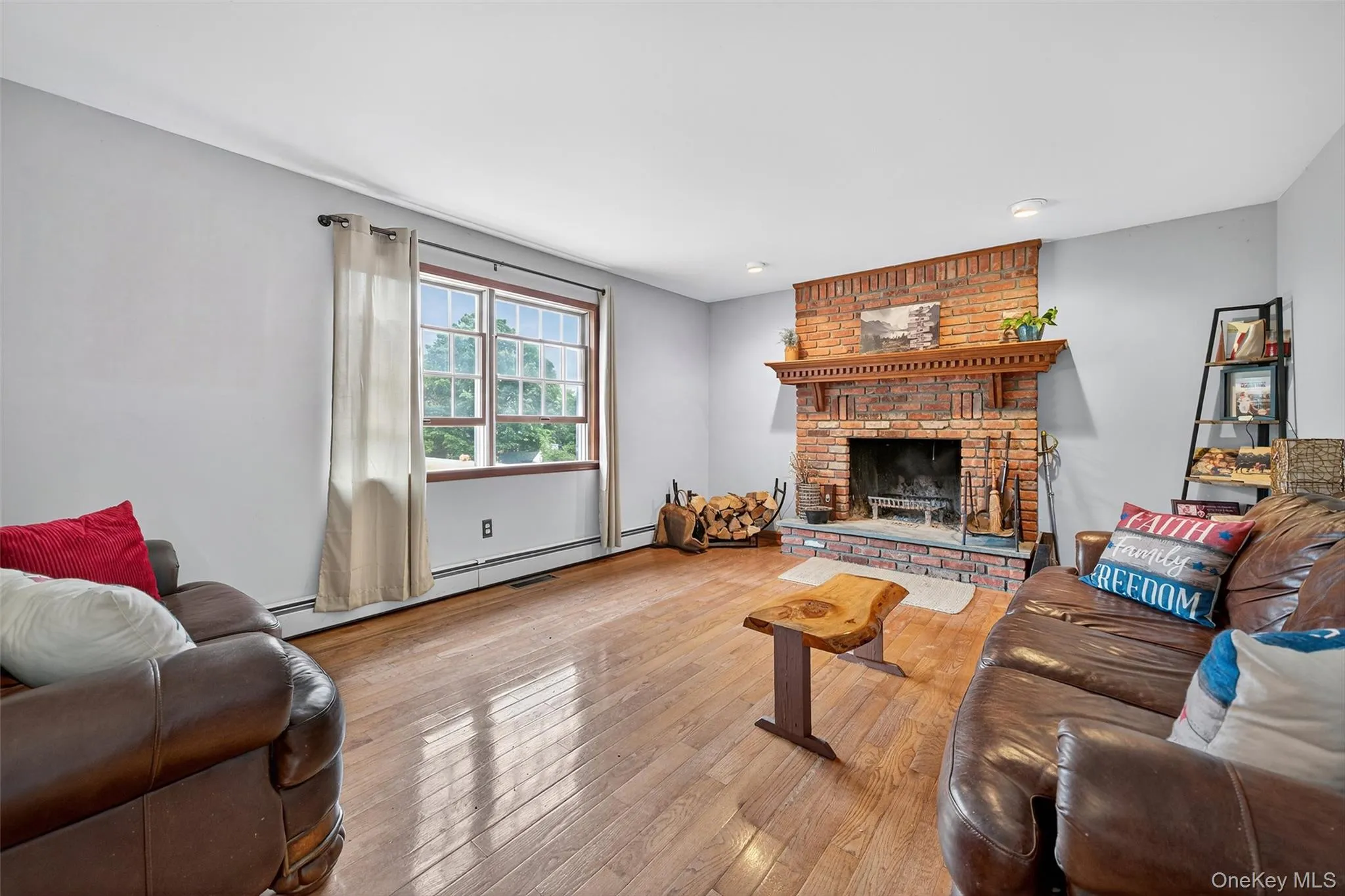 214 Du Bois, Gardiner, NY, 3 Bedrooms Bedrooms, 9 Rooms Rooms,2 BathroomsBathrooms,Residential,For Rent,Du Bois,0,1012708 214 Du Bois, Gardiner, NY, 3 Bedrooms Bedrooms, 9 Rooms Rooms,2 BathroomsBathrooms,Residential,For Rent,Du Bois,0,1012708