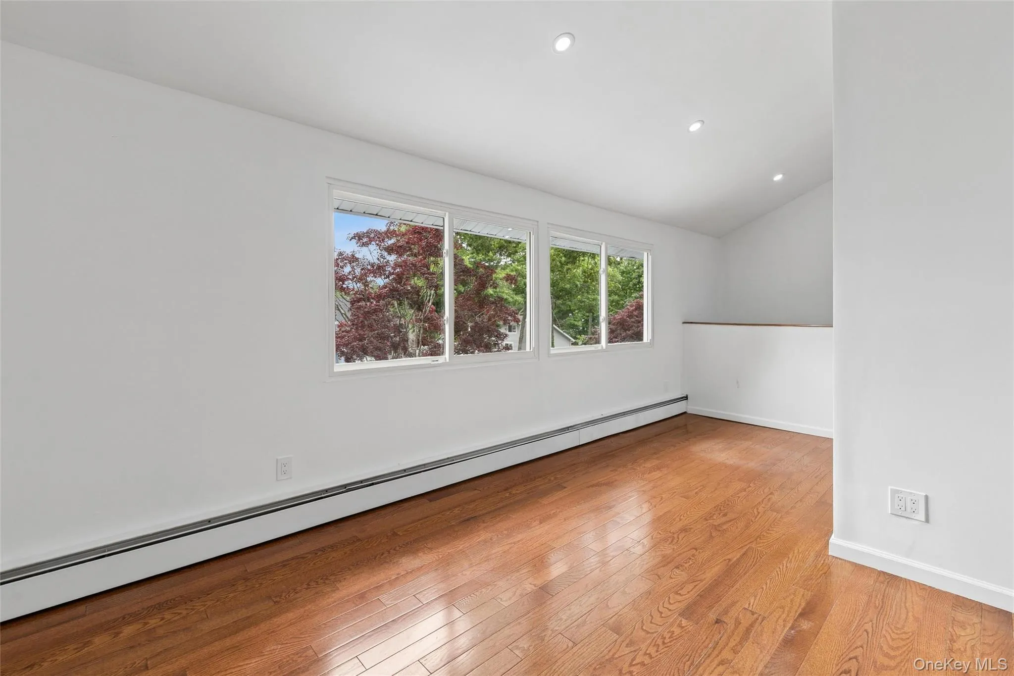 19 Nixon Street, Brookhaven, NY, 5 Bedrooms Bedrooms, 14 Rooms Rooms,3 BathroomsBathrooms,Residential,For Rent,Nixon,0,1012715 19 Nixon Street, Brookhaven, NY, 5 Bedrooms Bedrooms, 14 Rooms Rooms,3 BathroomsBathrooms,Residential,For Rent,Nixon,0,1012715
