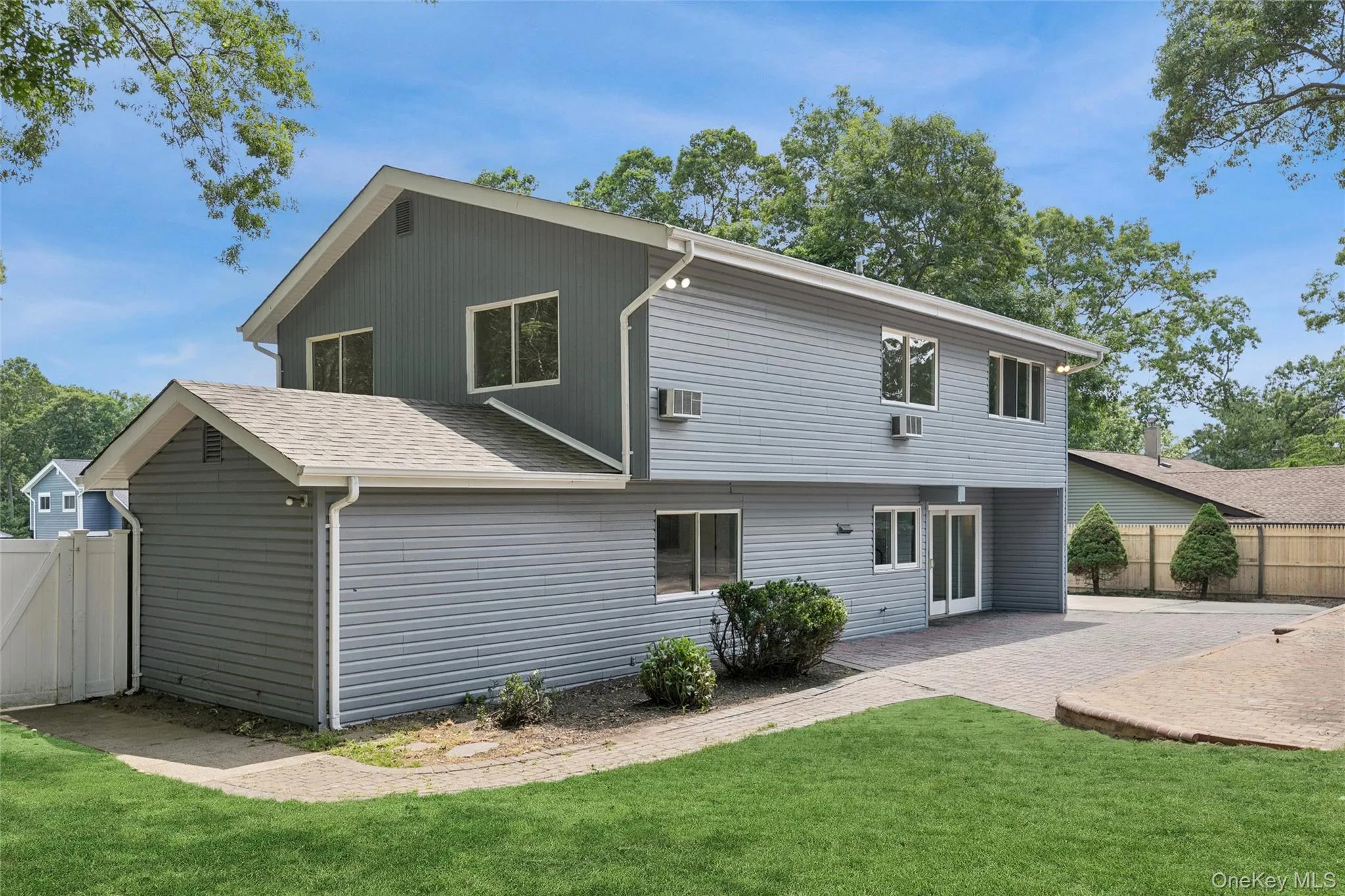 19 Nixon Street, Brookhaven, NY, 5 Bedrooms Bedrooms, 14 Rooms Rooms,3 BathroomsBathrooms,Residential,For Rent,Nixon,0,1012715 19 Nixon Street, Brookhaven, NY, 5 Bedrooms Bedrooms, 14 Rooms Rooms,3 BathroomsBathrooms,Residential,For Rent,Nixon,0,1012715