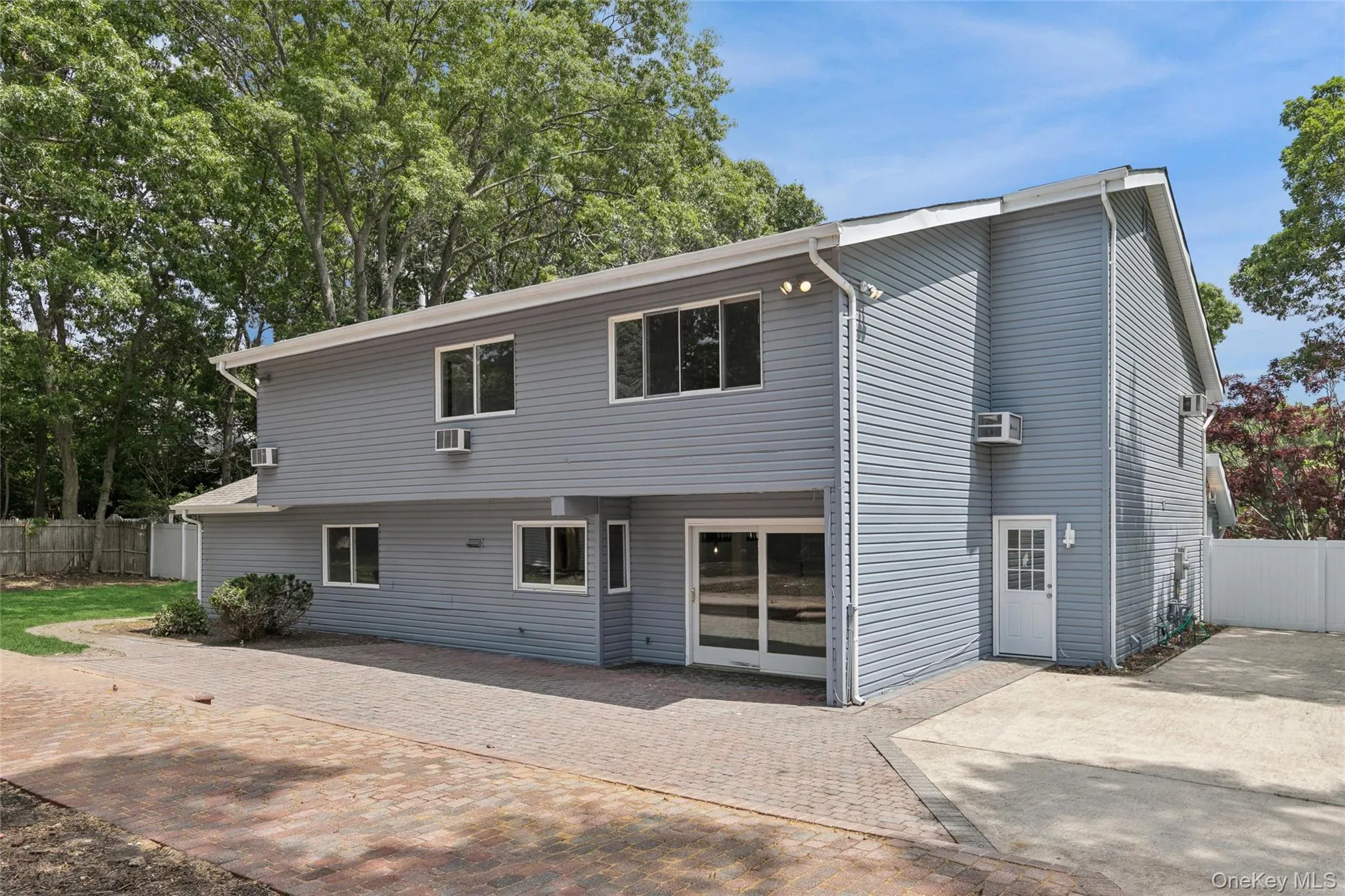19 Nixon Street, Brookhaven, NY, 5 Bedrooms Bedrooms, 14 Rooms Rooms,3 BathroomsBathrooms,Residential,For Rent,Nixon,0,1012715 19 Nixon Street, Brookhaven, NY, 5 Bedrooms Bedrooms, 14 Rooms Rooms,3 BathroomsBathrooms,Residential,For Rent,Nixon,0,1012715