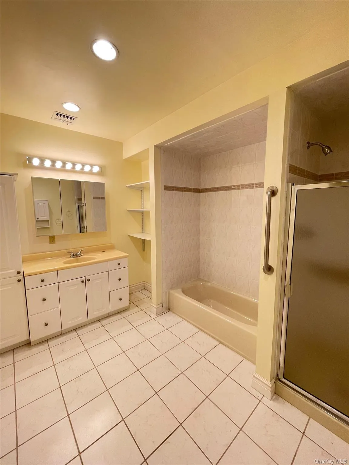 60 Winston Drive, Smithtown, NY, 7 Bedrooms Bedrooms, 17 Rooms Rooms,5 BathroomsBathrooms,Residential,For Rent,Winston,0,1012725 60 Winston Drive, Smithtown, NY, 7 Bedrooms Bedrooms, 17 Rooms Rooms,5 BathroomsBathrooms,Residential,For Rent,Winston,0,1012725