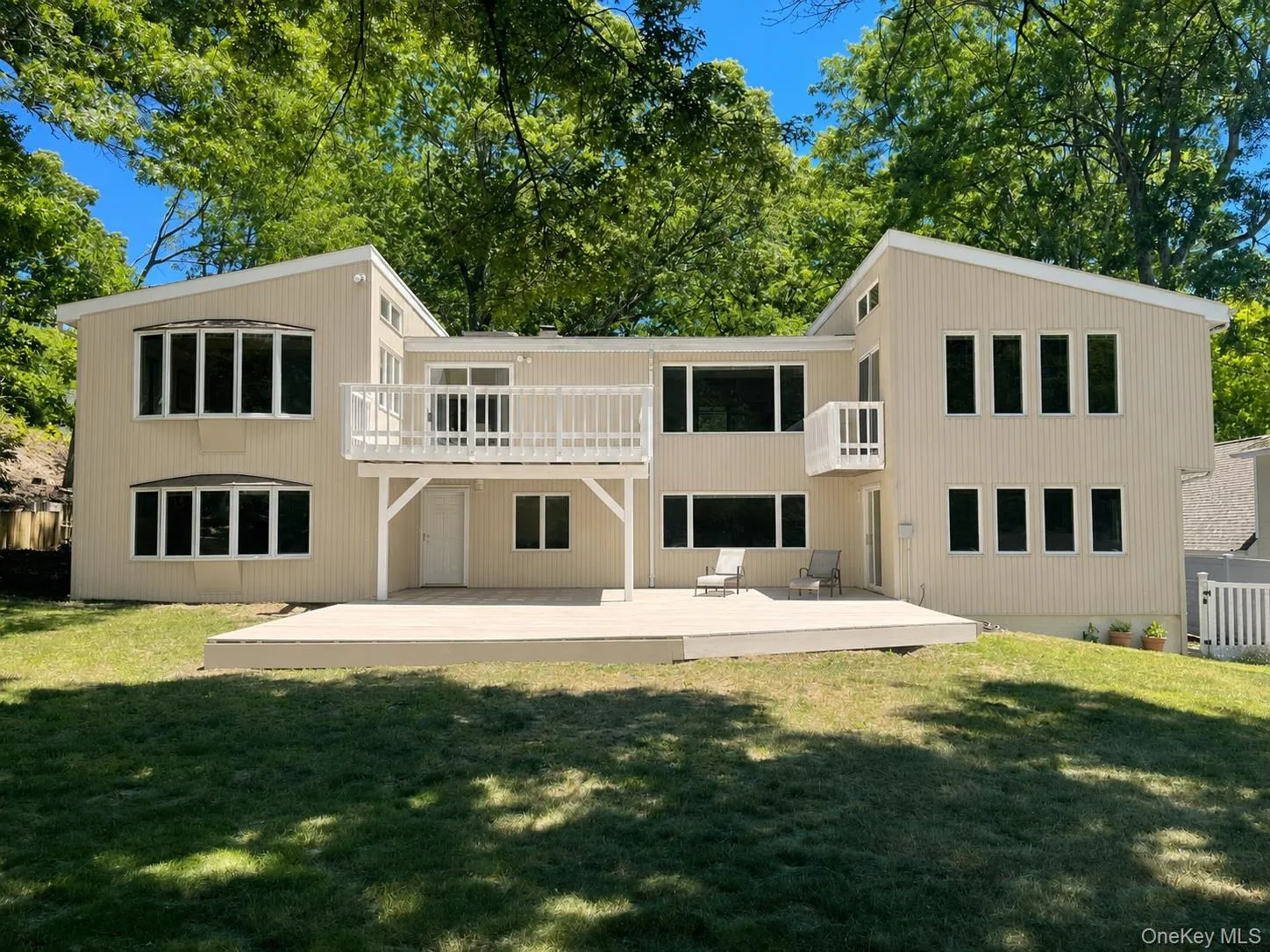60 Winston Drive, Smithtown, NY, 7 Bedrooms Bedrooms, 17 Rooms Rooms,5 BathroomsBathrooms,Residential,For Rent,Winston,0,1012725 60 Winston Drive, Smithtown, NY, 7 Bedrooms Bedrooms, 17 Rooms Rooms,5 BathroomsBathrooms,Residential,For Rent,Winston,0,1012725