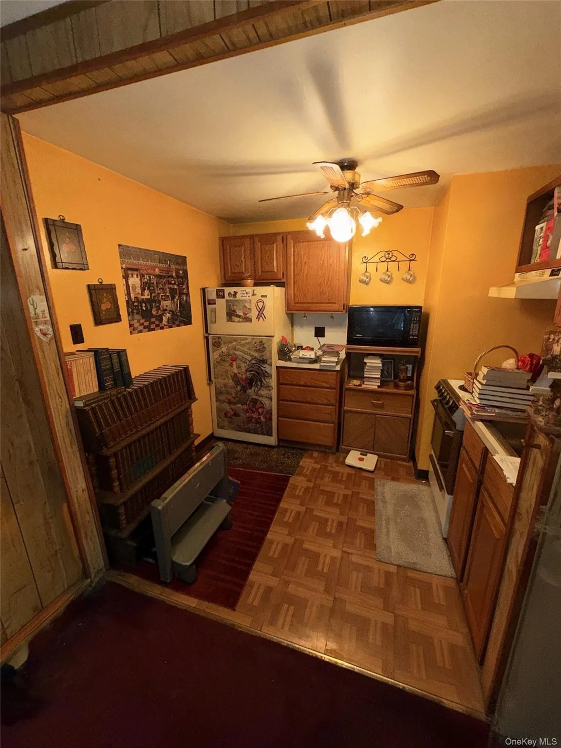 19 Surrey Lane, Hempstead, NY, 3 Bedrooms Bedrooms, 9 Rooms Rooms,2 BathroomsBathrooms,Residential,For Rent,Surrey,0,1012730 19 Surrey Lane, Hempstead, NY, 3 Bedrooms Bedrooms, 9 Rooms Rooms,2 BathroomsBathrooms,Residential,For Rent,Surrey,0,1012730
